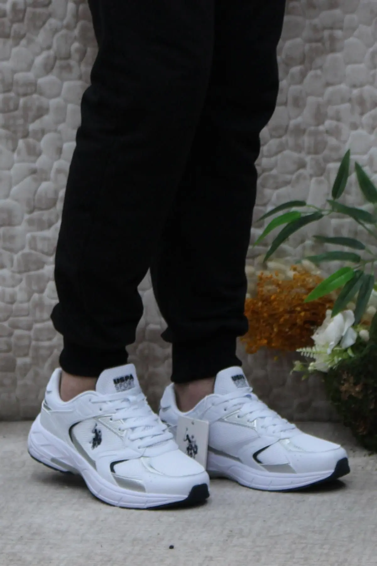 Sneaker