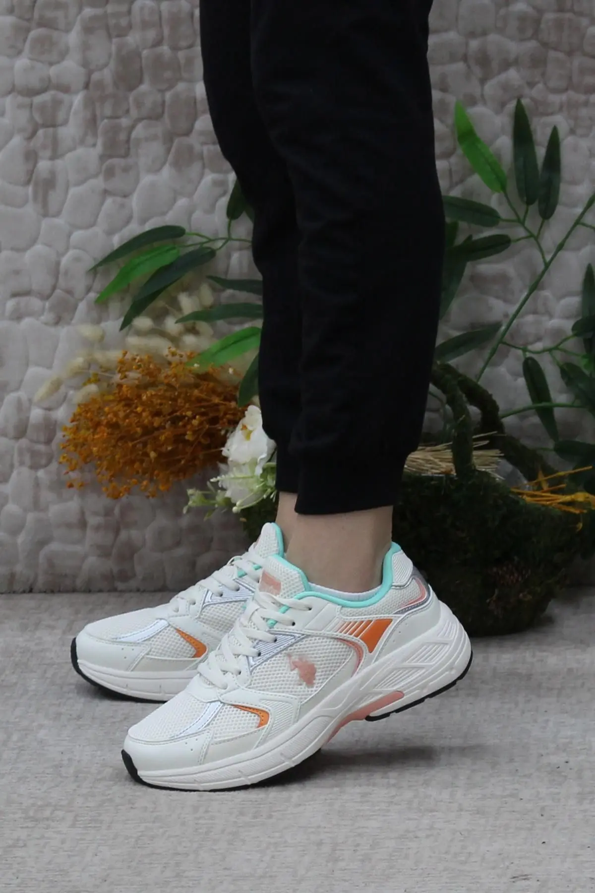 Sneaker