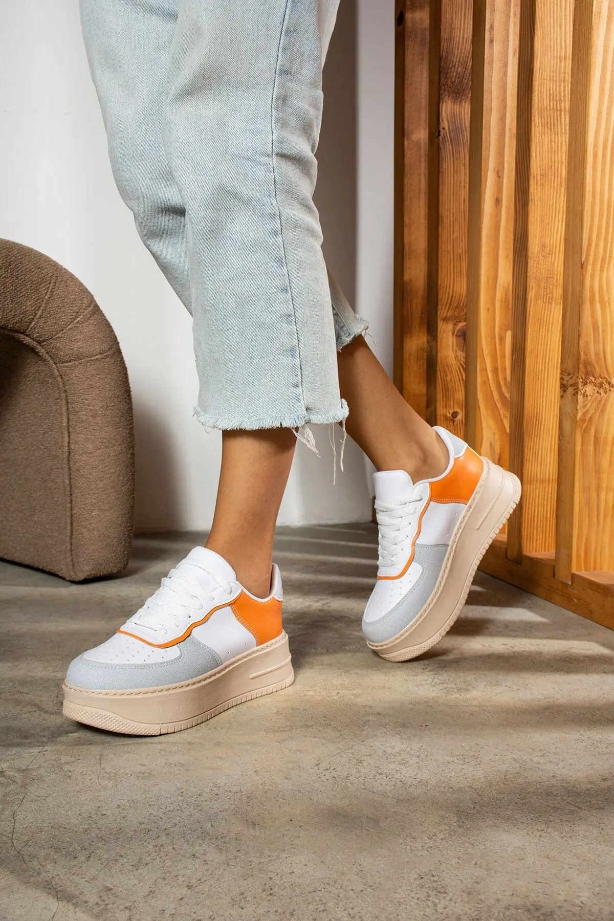 Günlük Kadın Sneaker Spor Ayakkabı Desenli Hafif Yüksek Taban Bağcıklı 001
