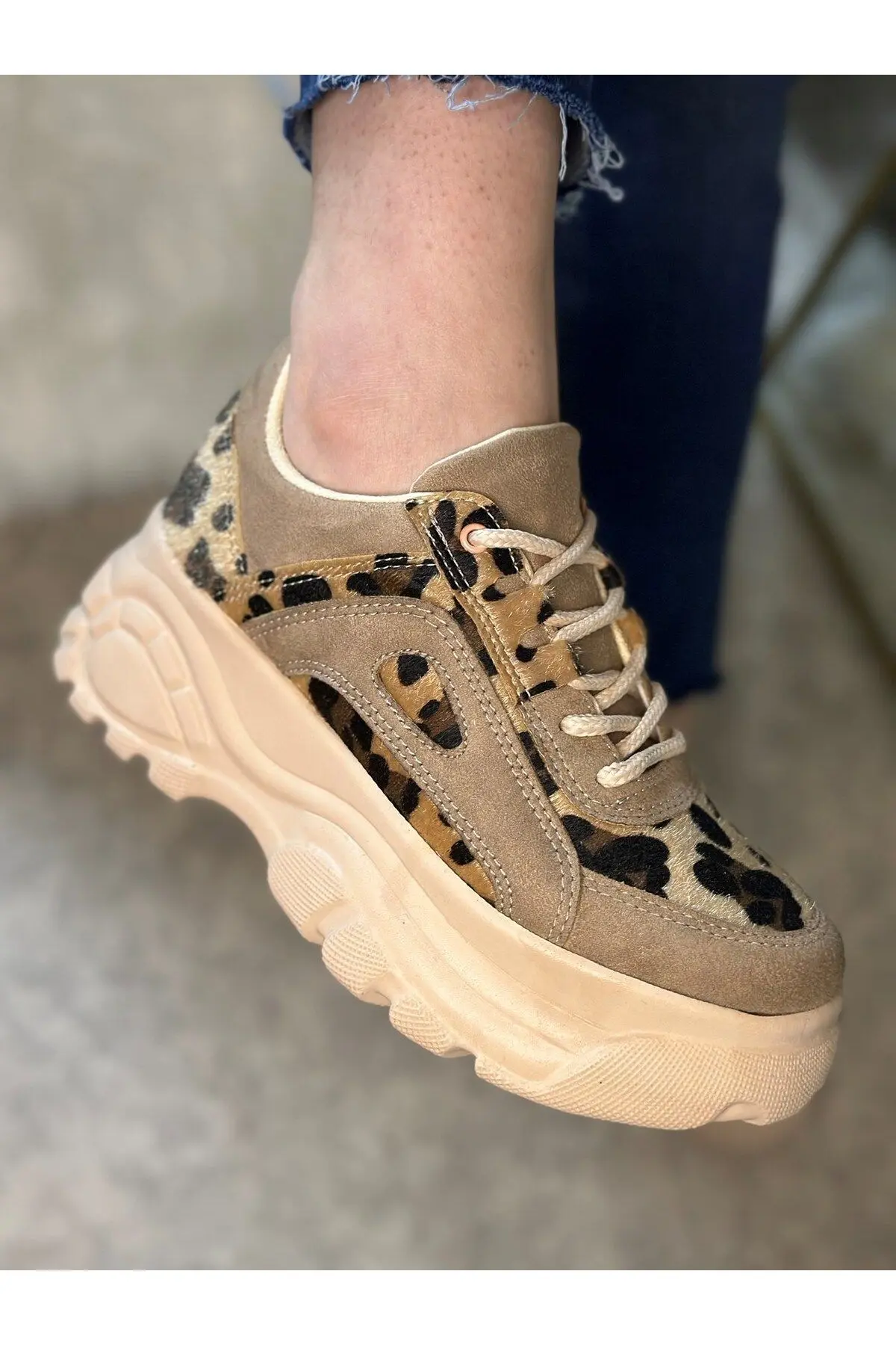 Günlük Kadın Bej Leopar Spor Ayakkabı Yüksek Taban 6 Cm Sneaker 001