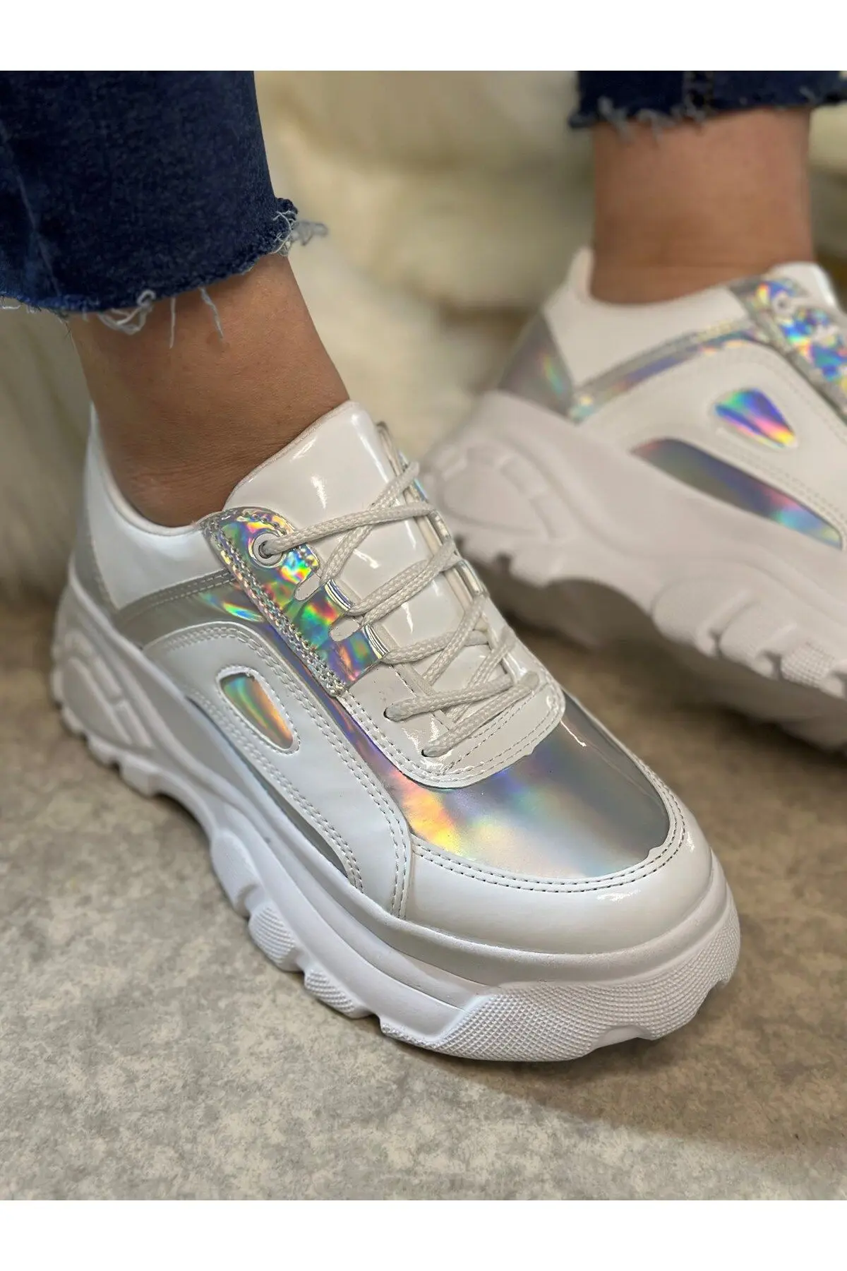 Günlük Kadın Beyaz Hologram Spor Ayakkabı Yüksek Taban 6 Cm Sneaker 001