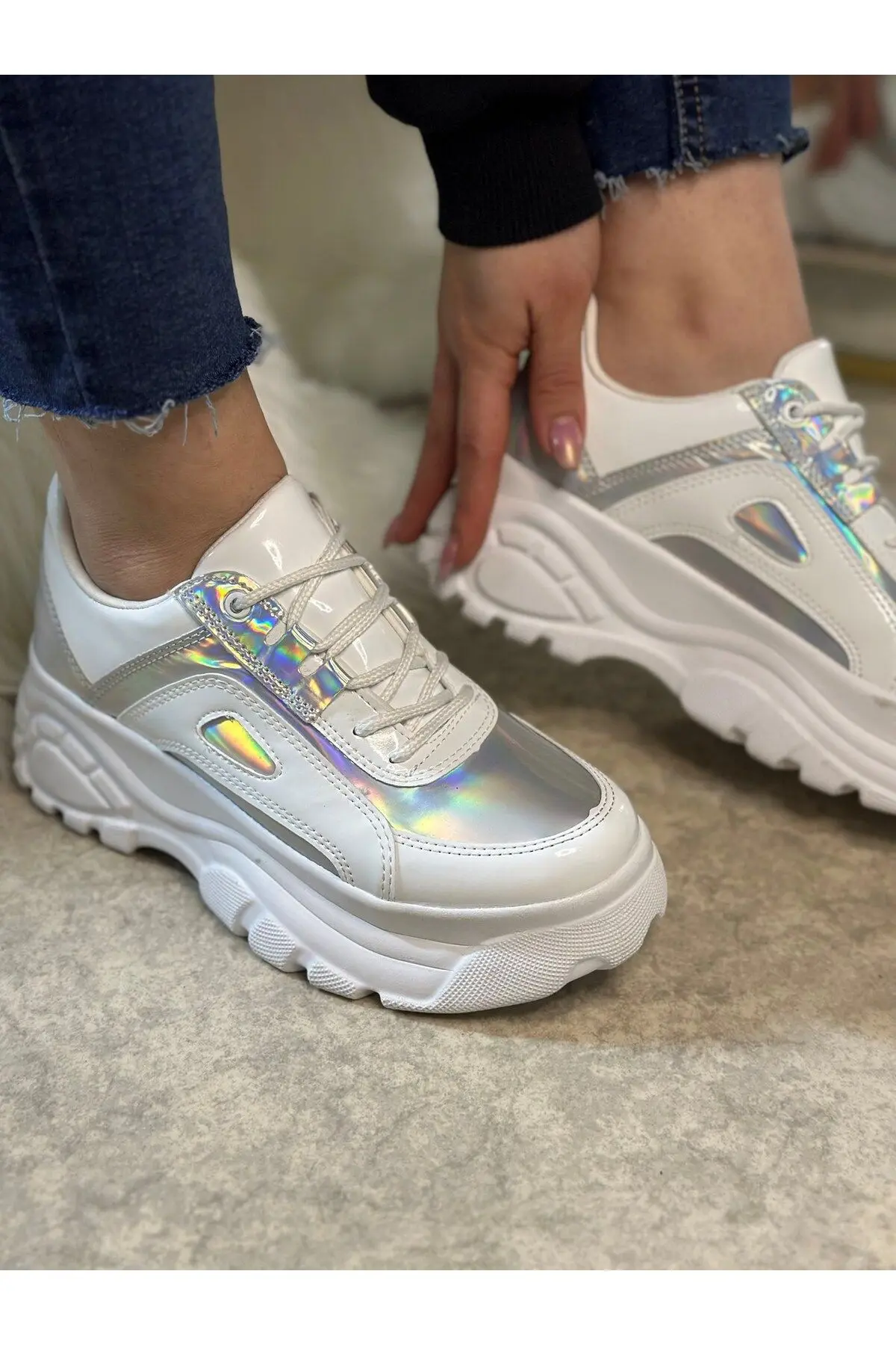Günlük Kadın Beyaz Hologram Spor Ayakkabı Yüksek Taban 6 Cm Sneaker 001