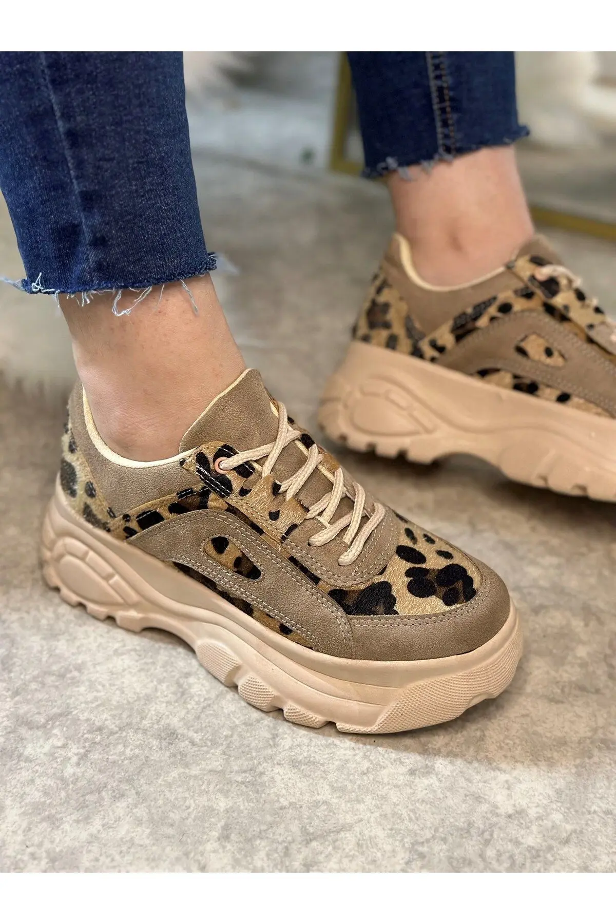 Günlük Kadın Bej Leopar Spor Ayakkabı Yüksek Taban 6 Cm Sneaker 001