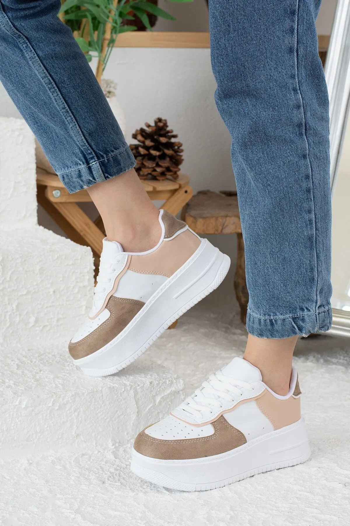 Günlük Kadın Sneaker Spor Ayakkabı Desenli Hafif Yüksek Taban Bağcıklı 001
