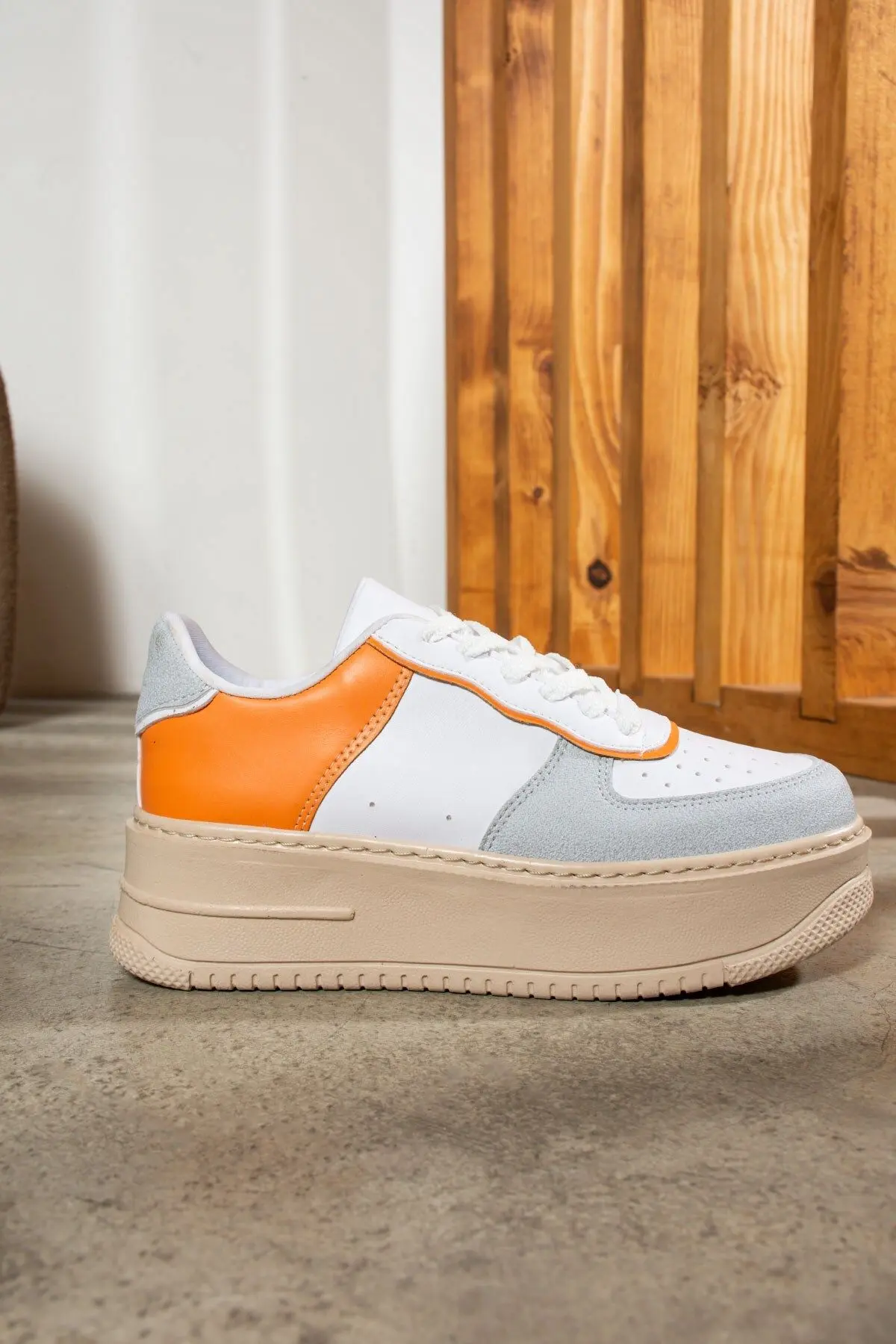 Günlük Kadın Sneaker Spor Ayakkabı Desenli Hafif Yüksek Taban Bağcıklı 001