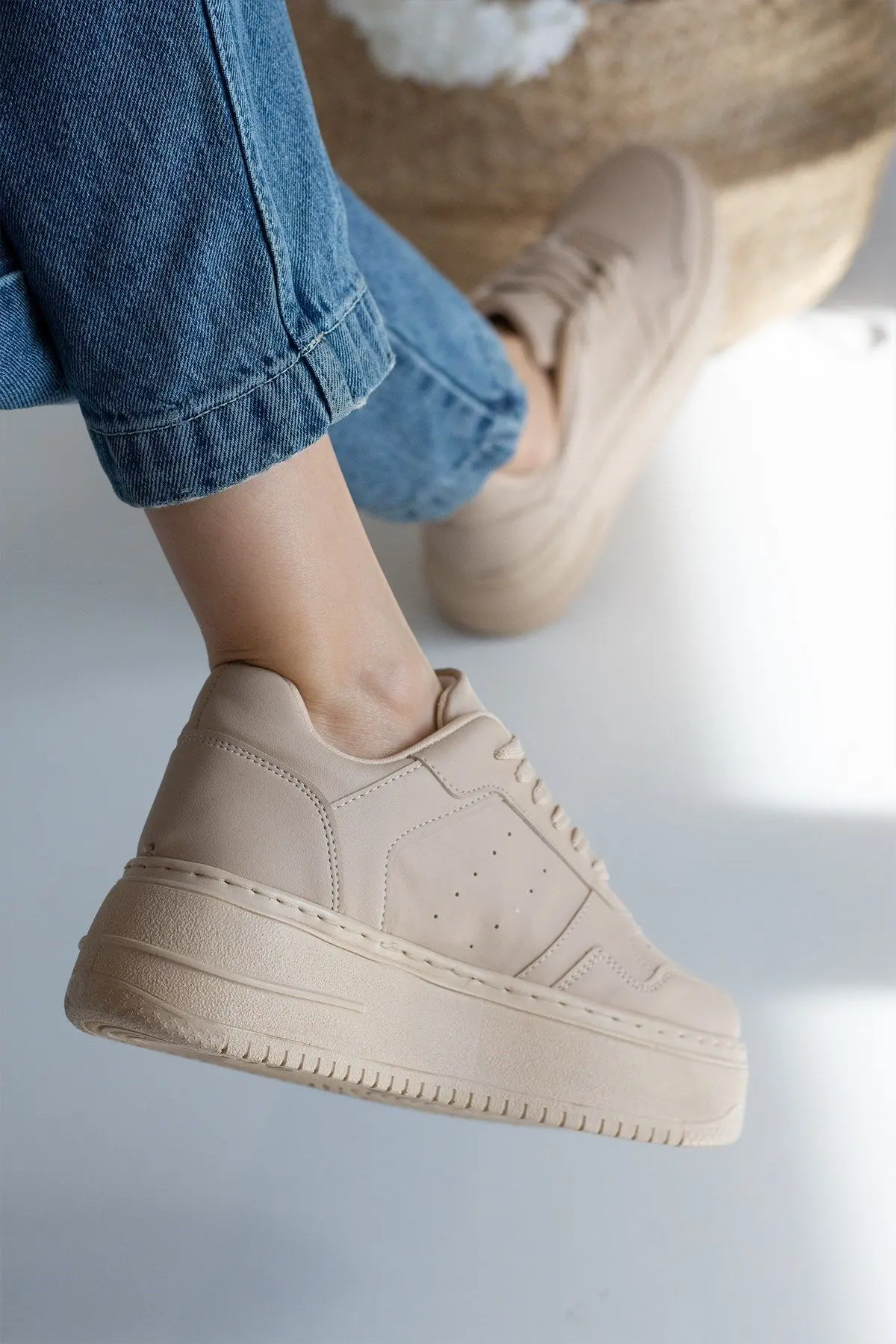 Günlük Kadın Sneaker Spor Ayakkabı Desenli Hafif Yüksek Taban Bağcıklı 001