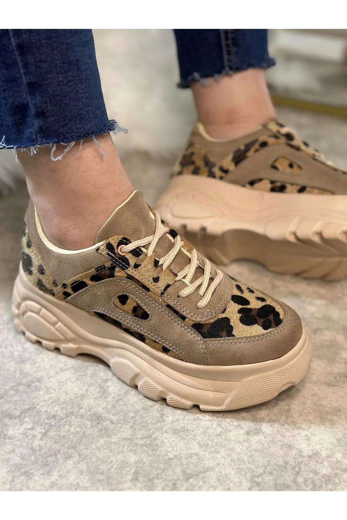Günlük Kadın Bej Leopar Spor Ayakkabı Yüksek Taban 6 Cm Sneaker 001