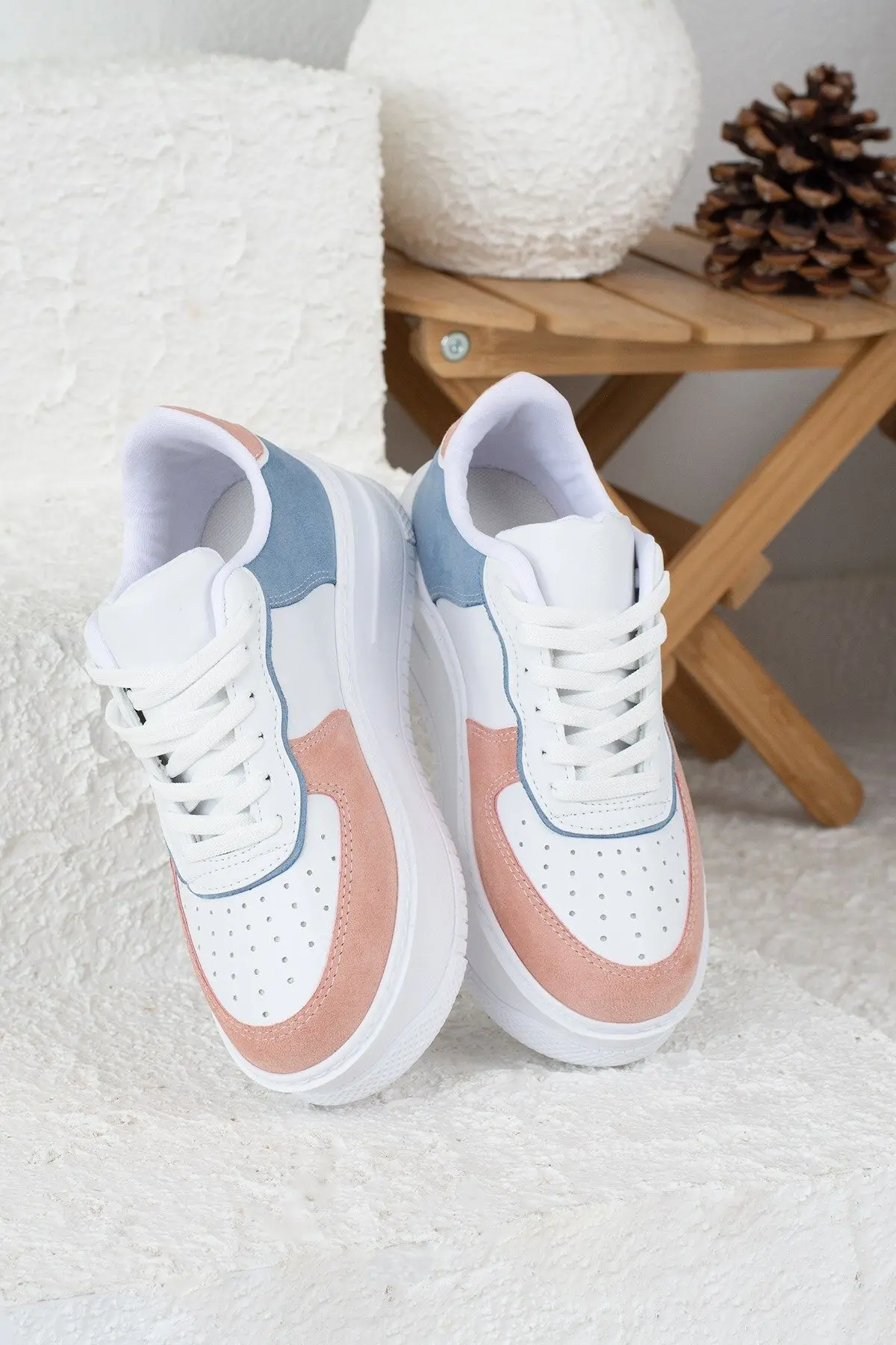 Günlük Kadın Sneaker Spor Ayakkabı Desenli Hafif Yüksek Taban Bağcıklı 001