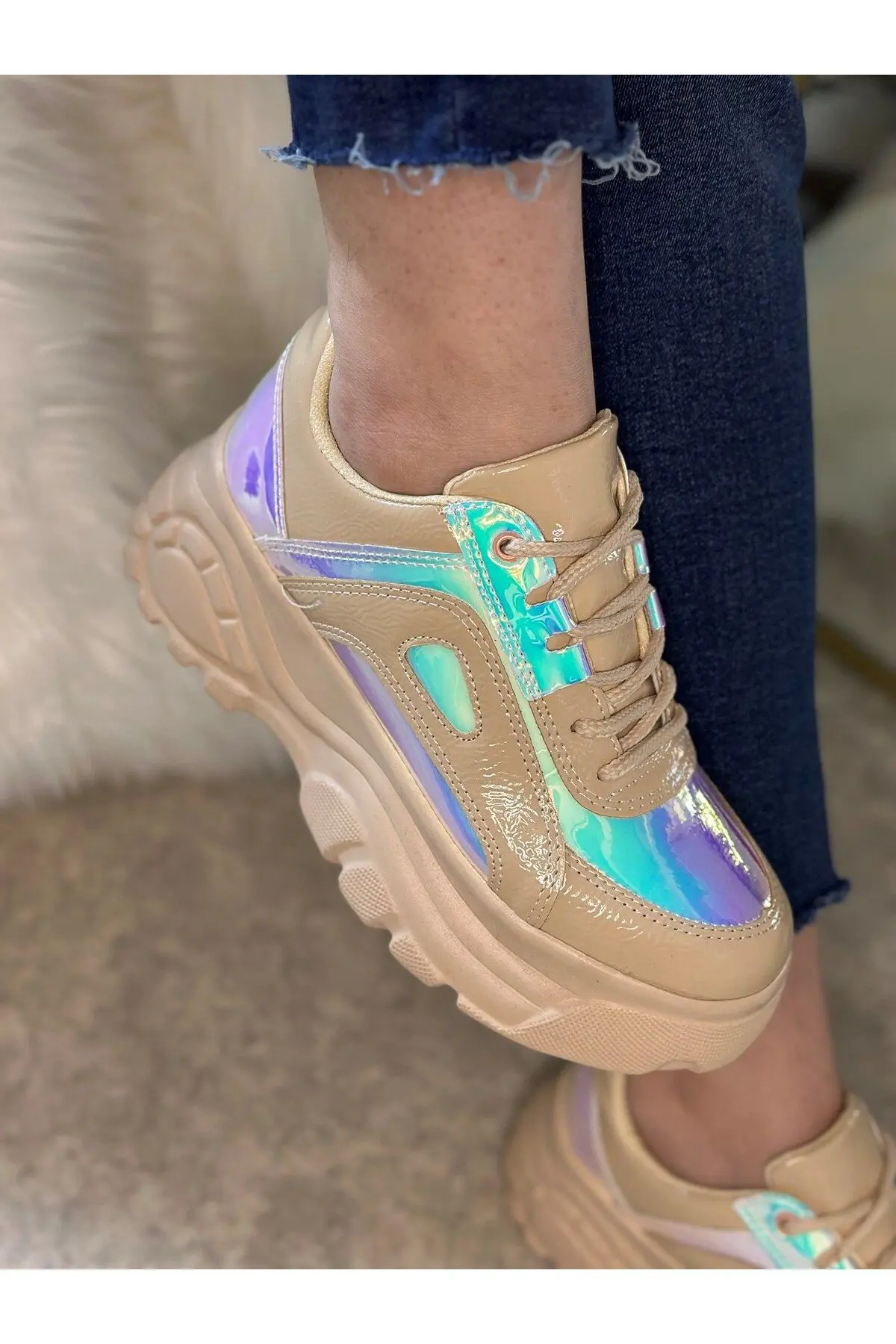 Günlük Kadın Bej Hologram Spor Ayakkabı Yüksek Taban 6 Cm Sneaker 001
