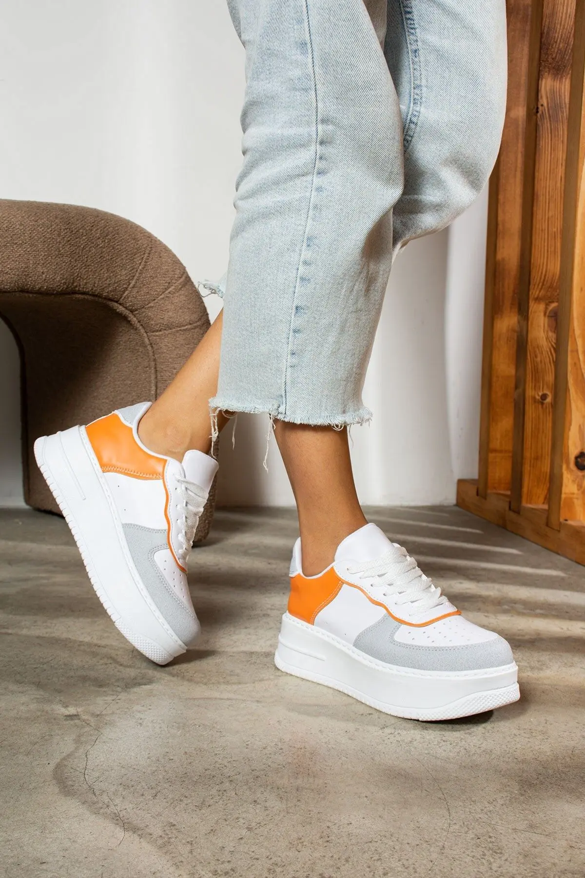 Günlük Kadın Sneaker Spor Ayakkabı Desenli Hafif Yüksek Taban Bağcıklı 001