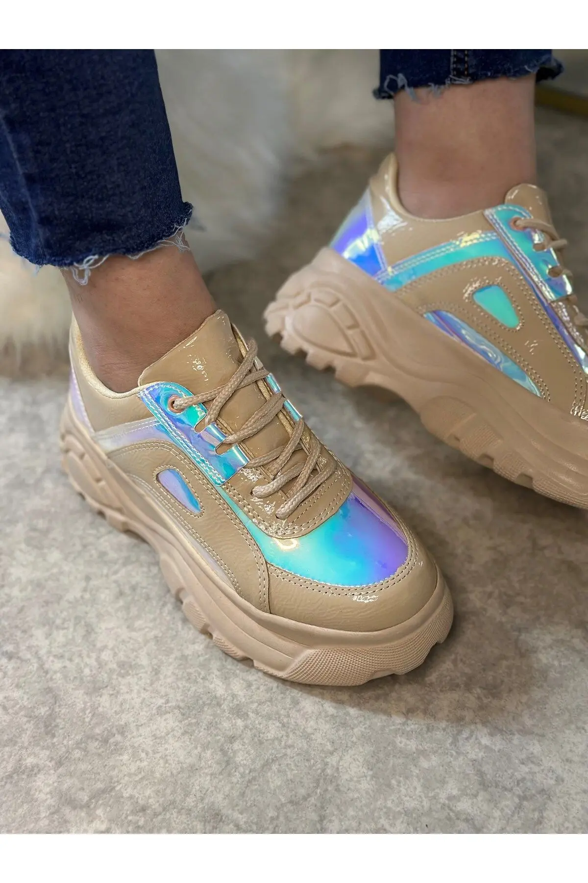 Günlük Kadın Bej Hologram Spor Ayakkabı Yüksek Taban 6 Cm Sneaker 001