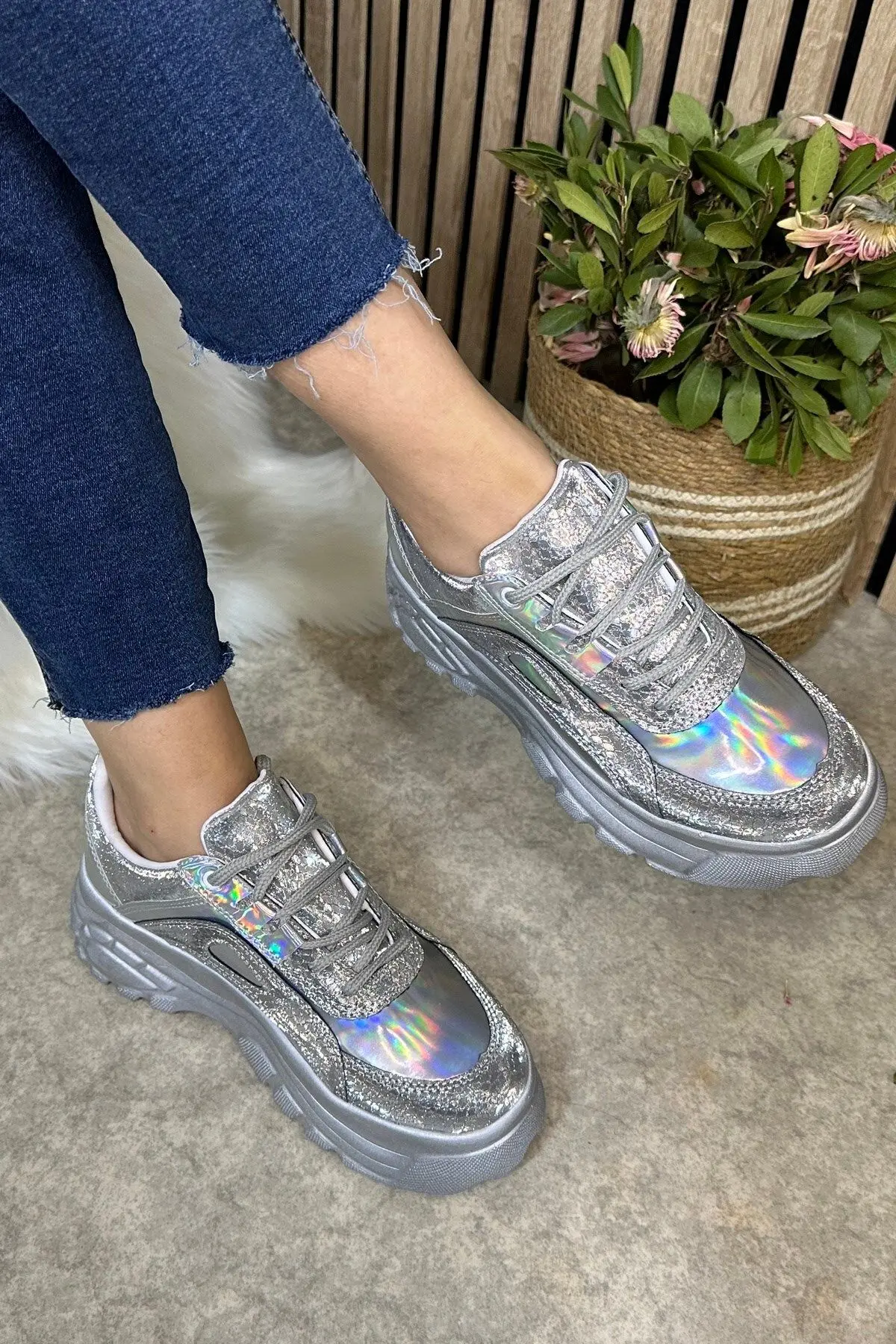 Günlük Kadın Gümüş Spor Ayakkabı Yüksek Taban 6 Cm Sneaker 001