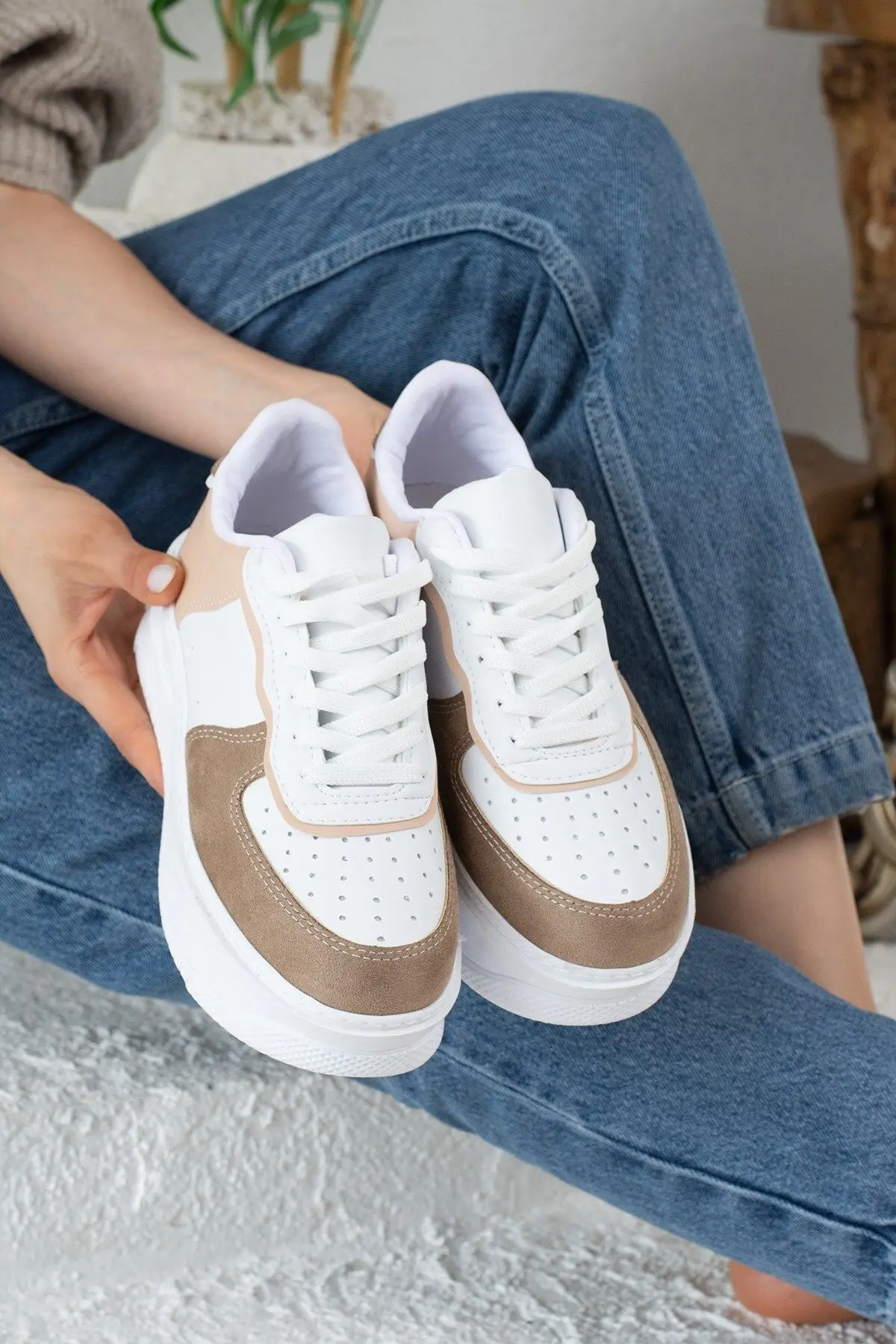 Günlük Kadın Sneaker Spor Ayakkabı Desenli Hafif Yüksek Taban Bağcıklı 001