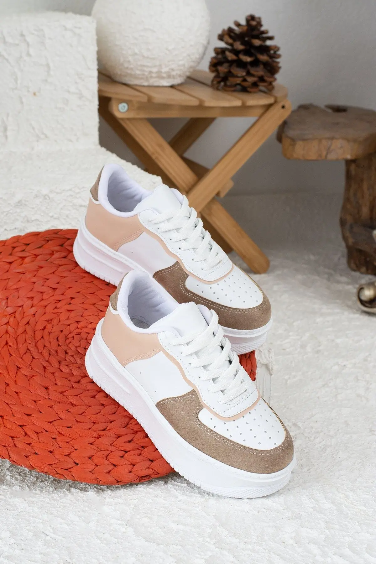 Günlük Kadın Sneaker Spor Ayakkabı Desenli Hafif Yüksek Taban Bağcıklı 001