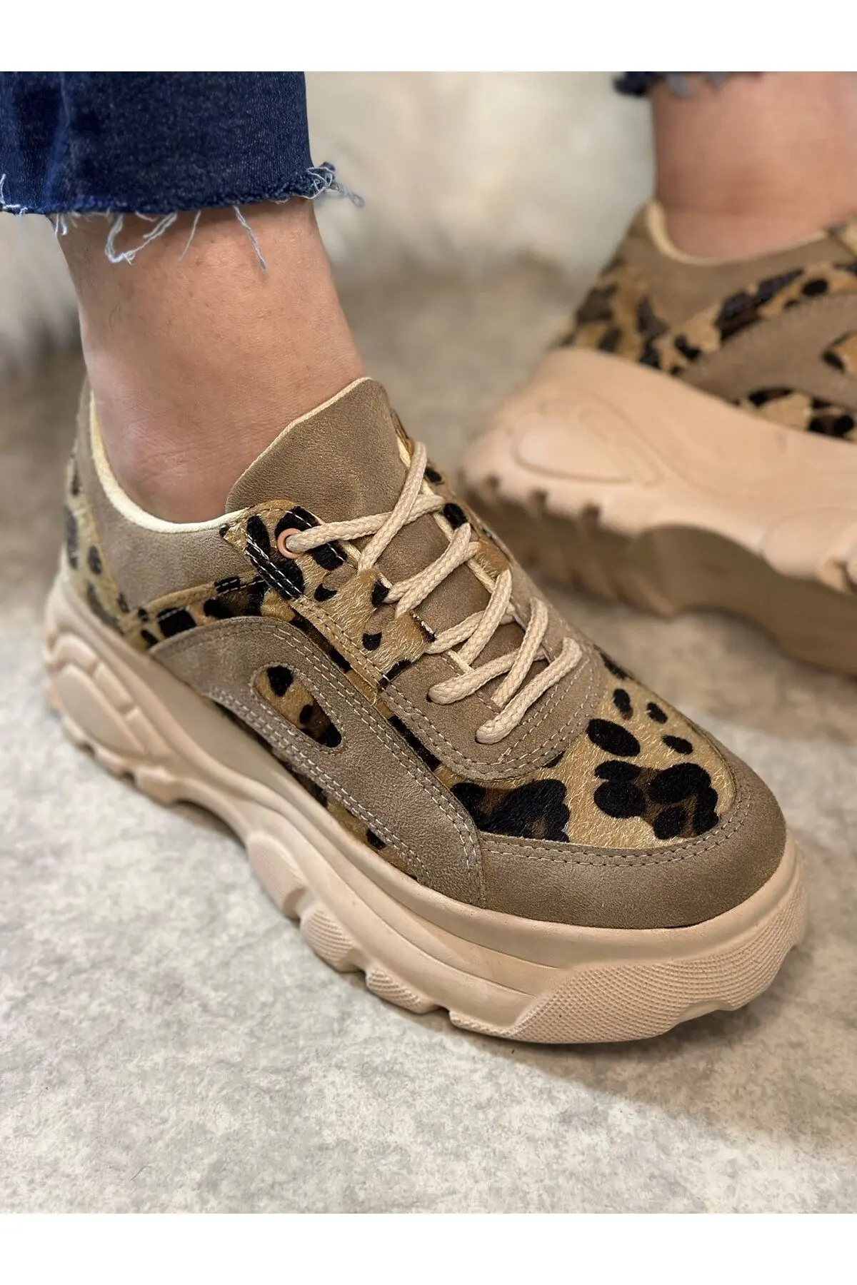 Günlük Kadın Bej Leopar Spor Ayakkabı Yüksek Taban 6 Cm Sneaker 001