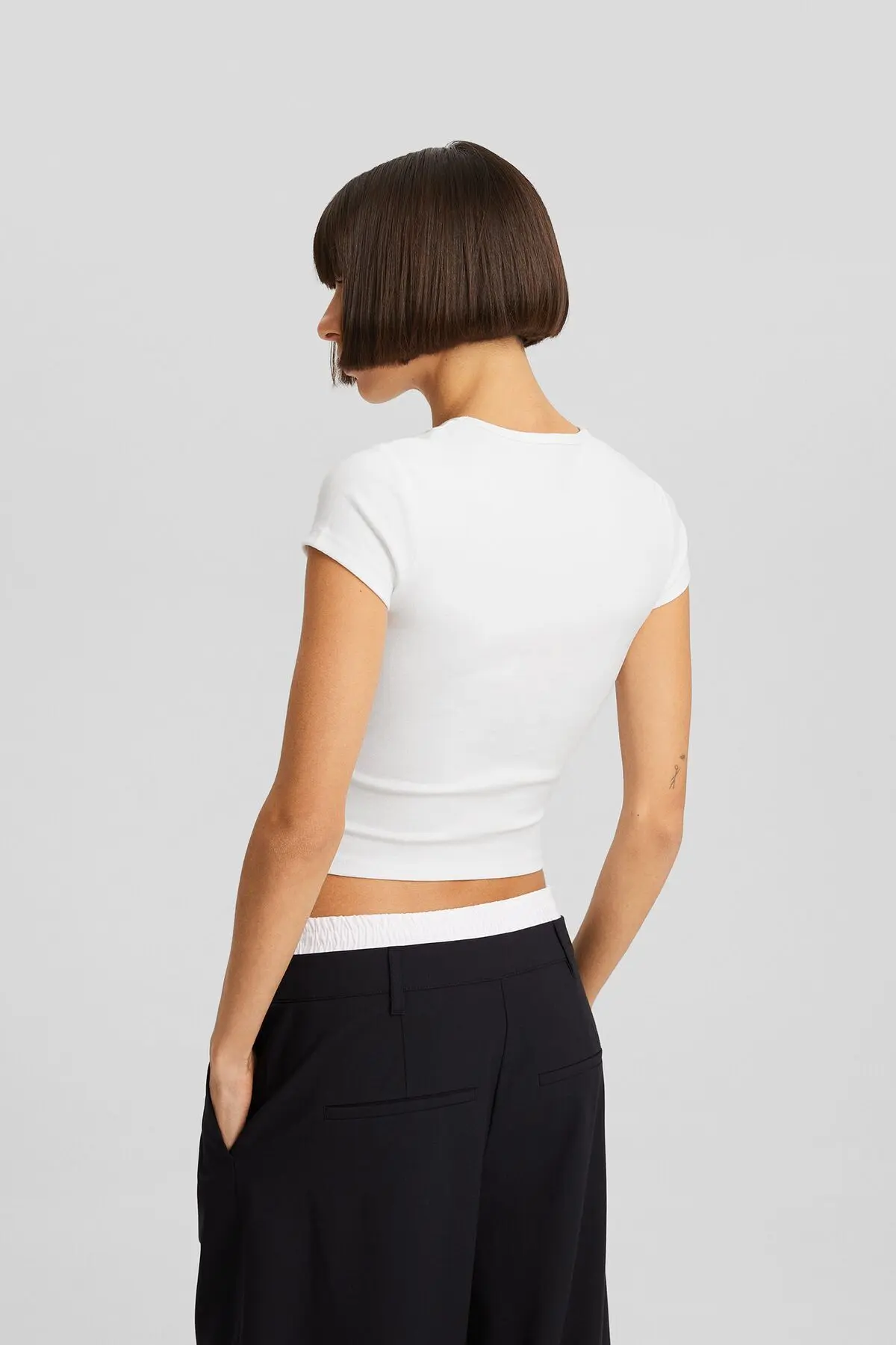 Kısa kollu bisiklet yaka t-shirt