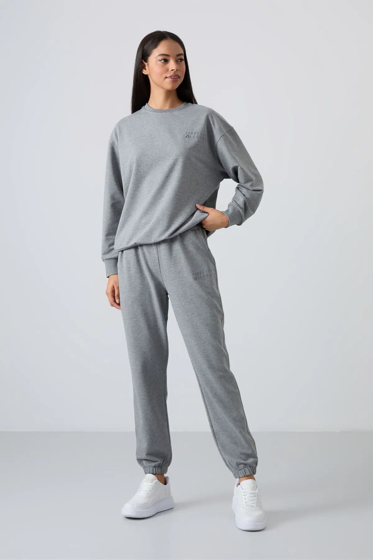 Gri Melanj O Yaka Oversize Lastik Paça Kadın Eşofman Takım - 95287