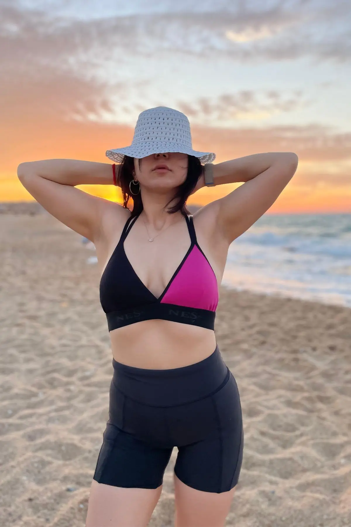 Bikini Model Pedli Spor Sütyeni Çift Katlı Askılı Boyundan Bağlamalı Shb207508