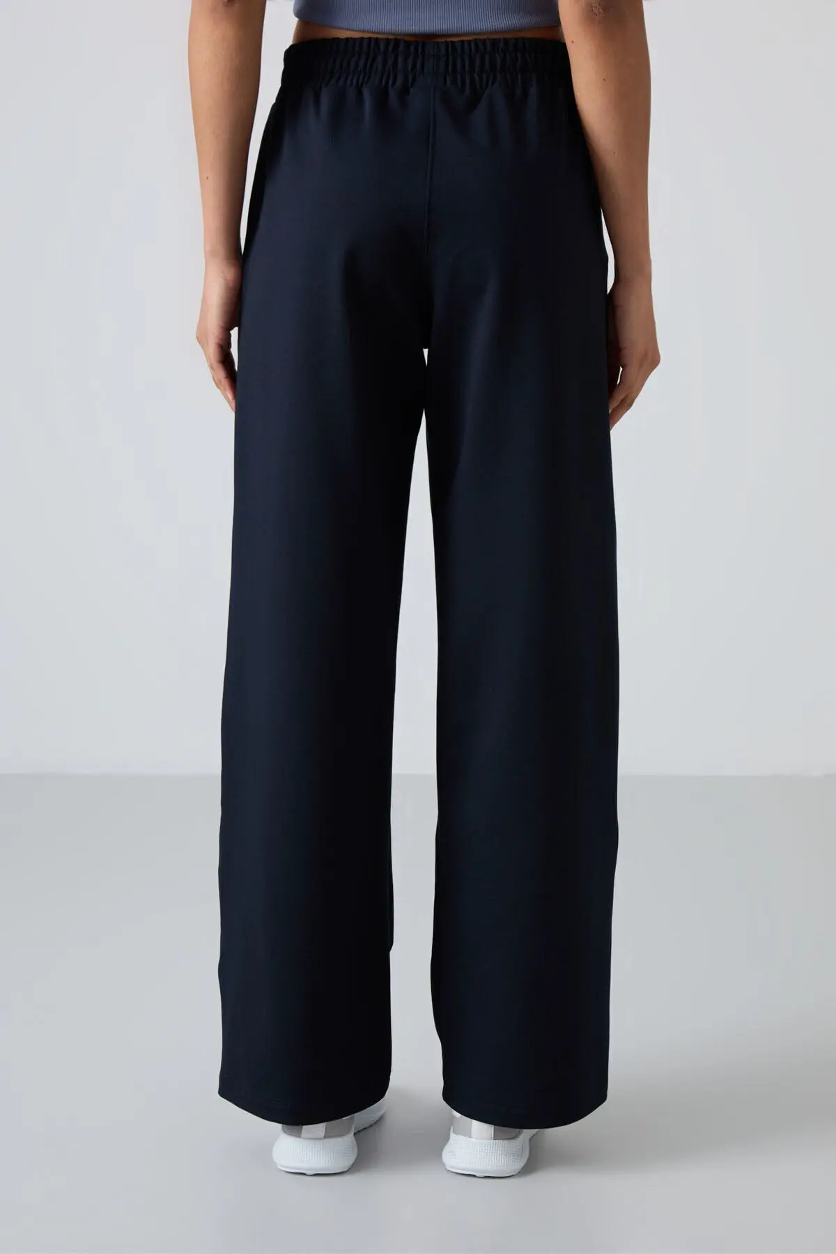 Lacivert Yüksek Bel Cepli Rahat Form Geniş Paça Kadın Eşofman Alt - 94567