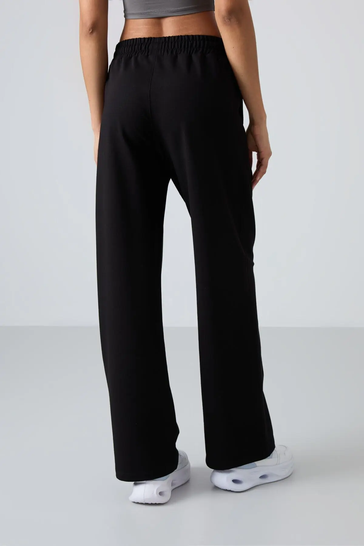 Siyah Yüksek Bel Cepli Rahat Form Geniş Paça Kadın Eşofman Alt - 94567