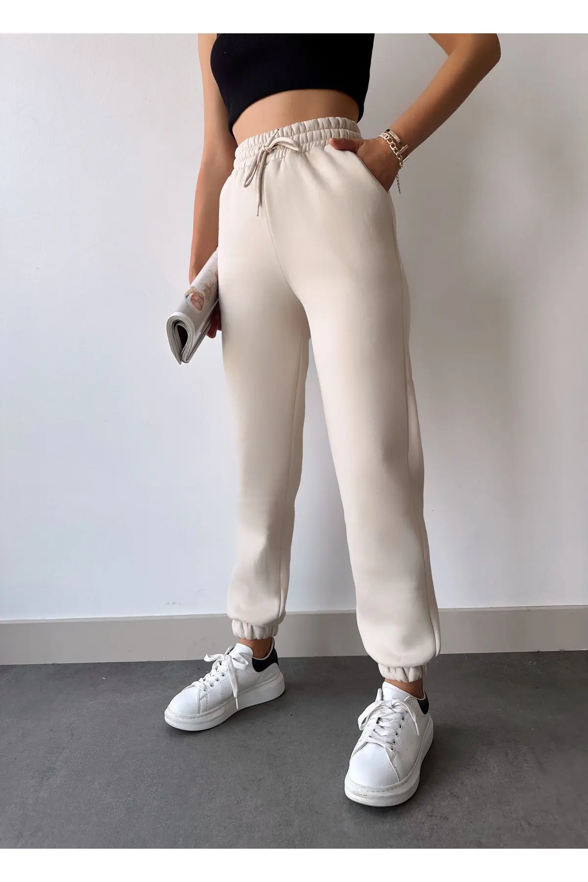 Kadın Bej Kışlık Kalın İçi Polarlı Yüksek Bel Paçası Lastikli Basic Jogger Eşofman Altı