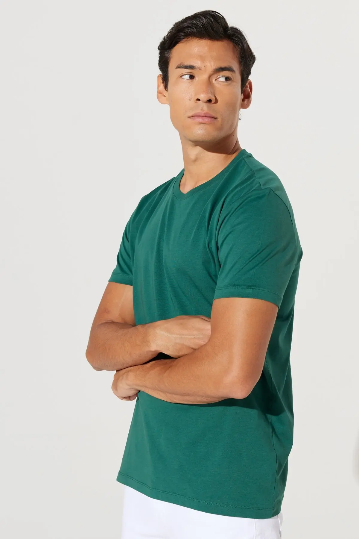 Erkek Koyu Yeşil Slim Fit Dar Kesim %100 Pamuk Bisiklet Yaka Basic Tişört