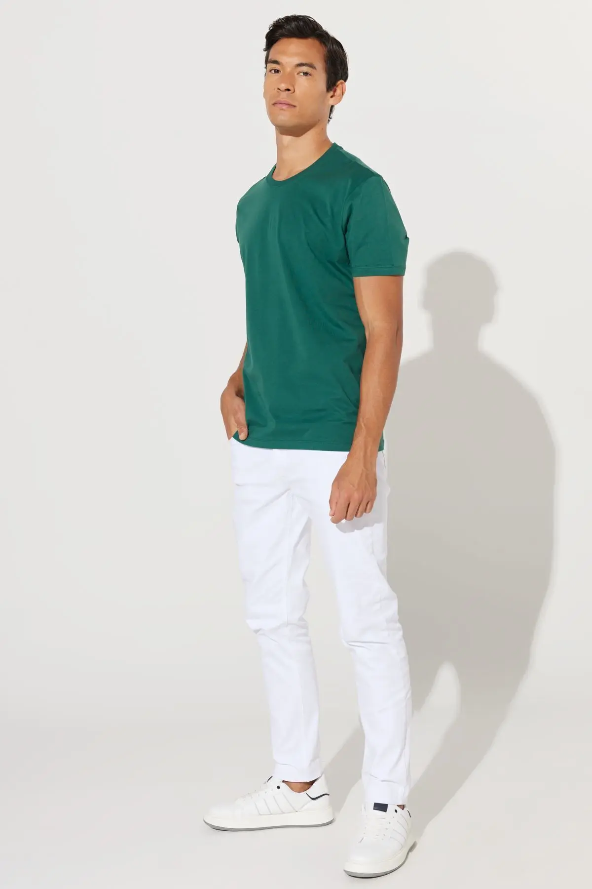 Erkek Koyu Yeşil Slim Fit Dar Kesim %100 Pamuk Bisiklet Yaka Basic Tişört