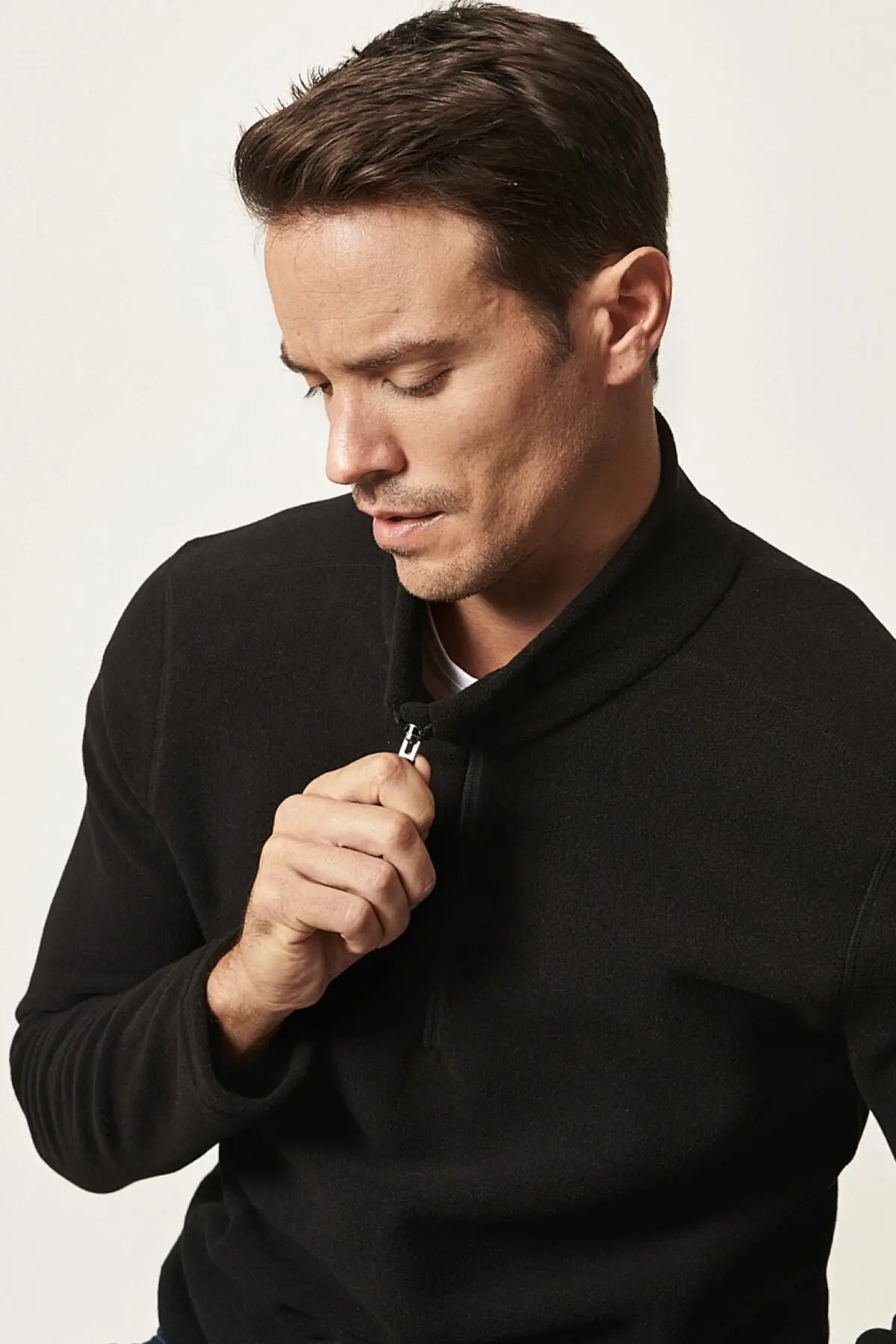 Erkek Siyah Anti-pilling Tüylenme Yapmayan Standart Fit Dik Yaka Soğuk Geçirmez Polar Sweatshirt