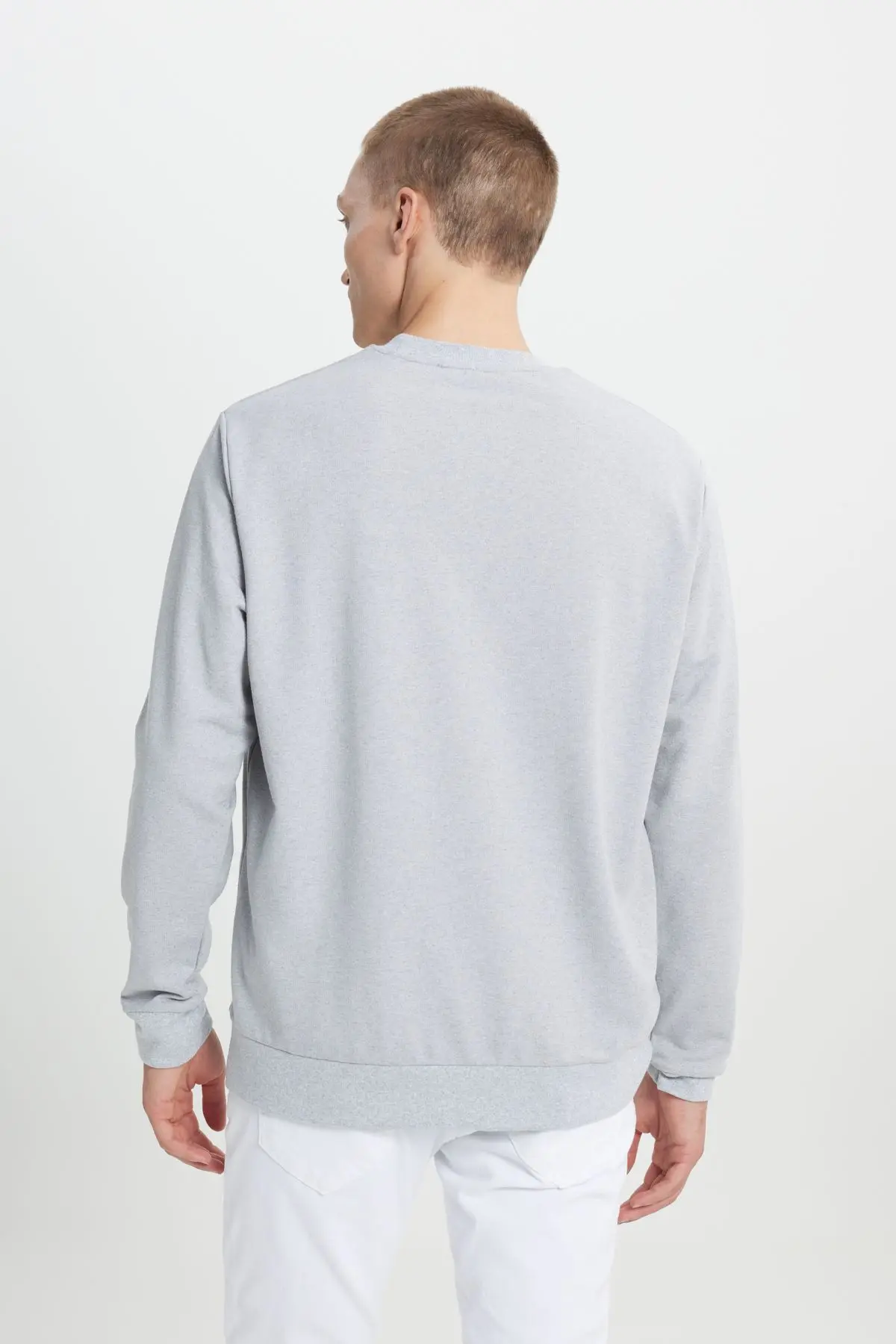 Erkek Gri Melanj Standart Fit Normal Kesim 2 İplik Pamuklu Bisiklet Yaka Sweatshirt