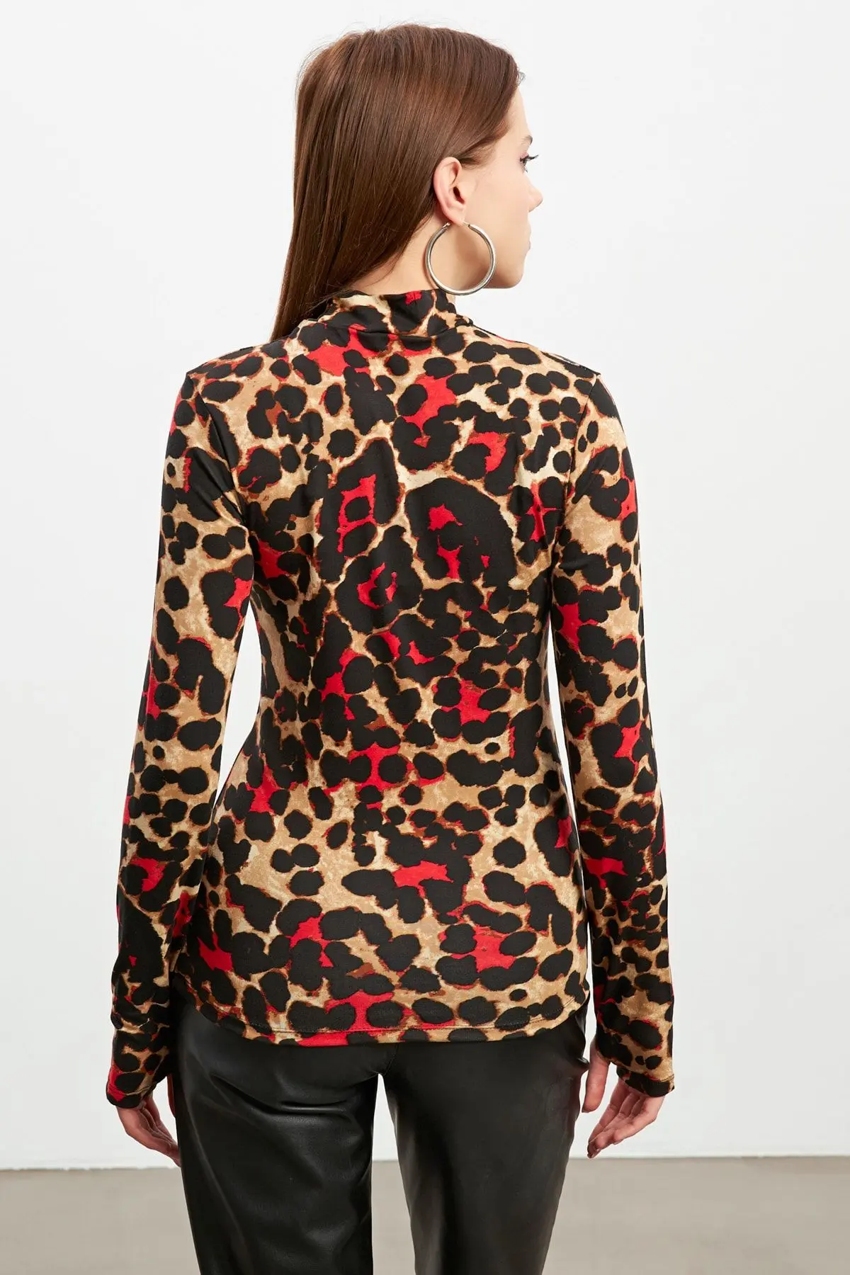 Kadın Kırmızı Leopar Parmak Detay Body