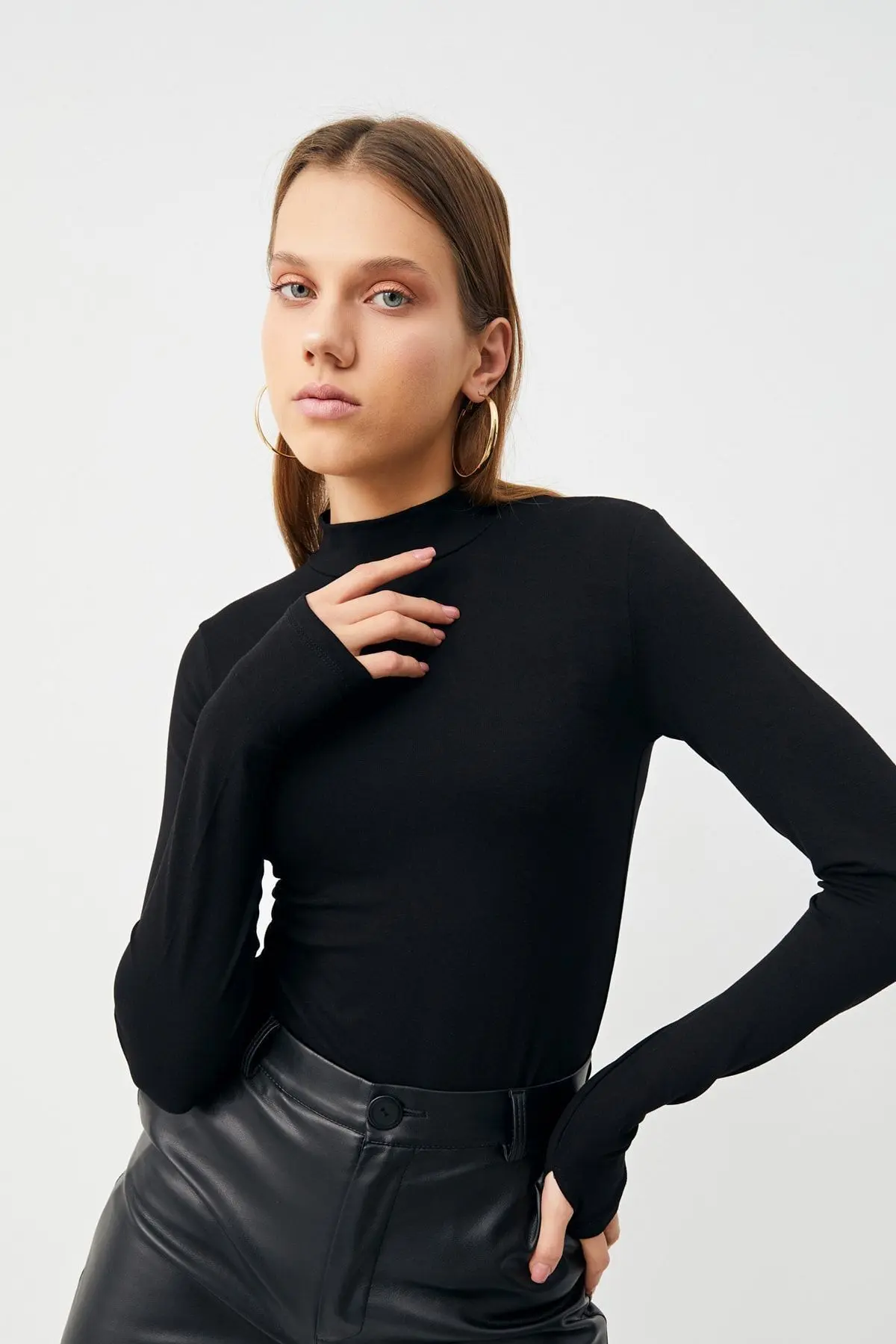 Bipantolon Kadın Siyah Parmak Detaylı Body