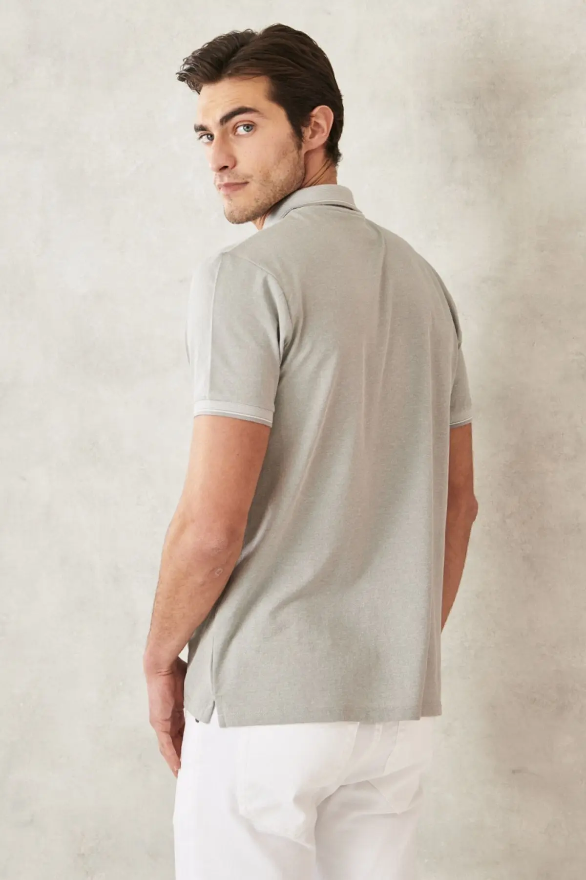 Erkek Çekmeyen Pamuklu Kumaş Slim Fit Dar Kesim Gri Kıvrılmaz Polo Yaka Tişört