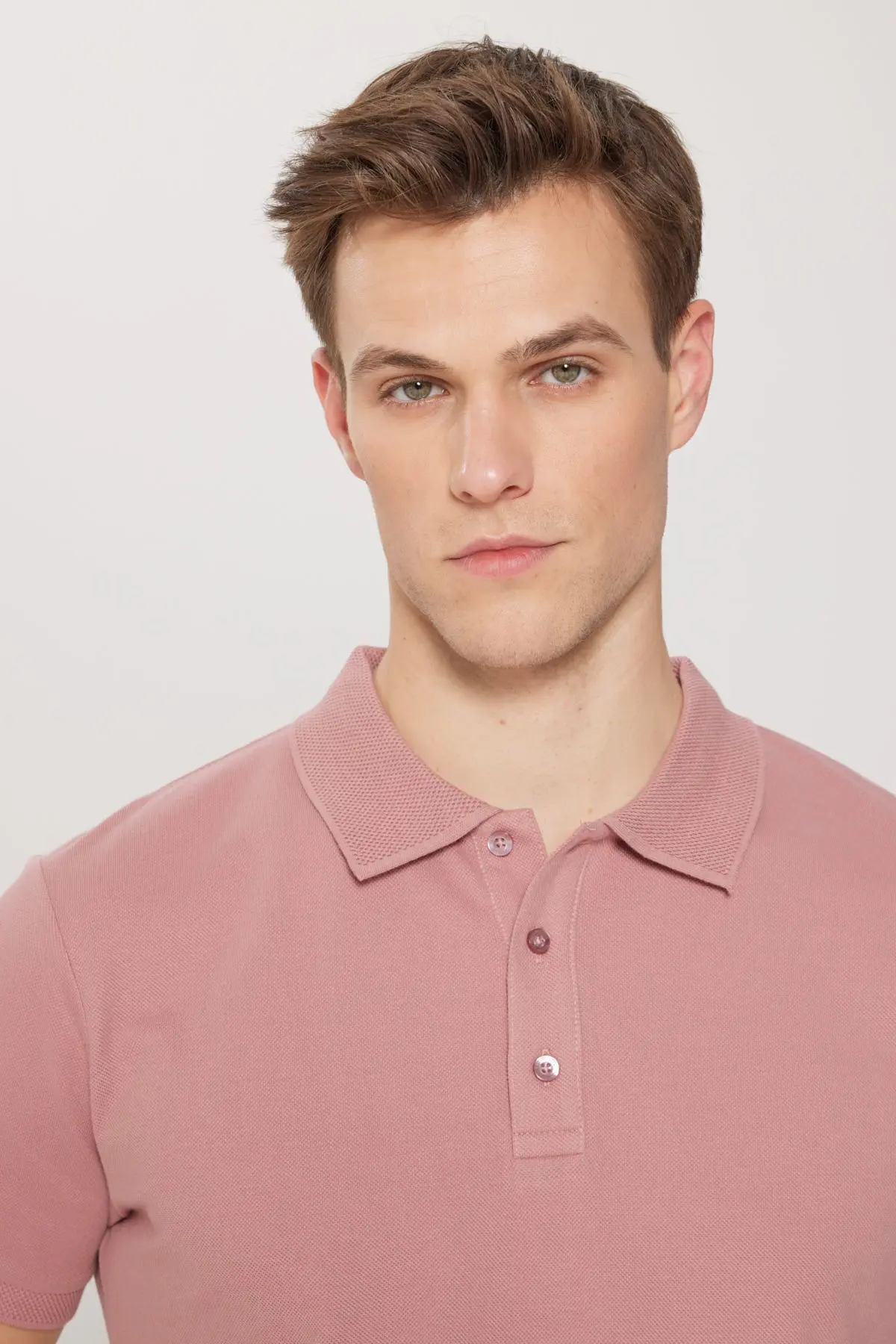 Erkek Gül Kurusu %100 Pamuk Kıvrılmaz Pike Polo Yaka Slim Fit Dar Kesim Tişört