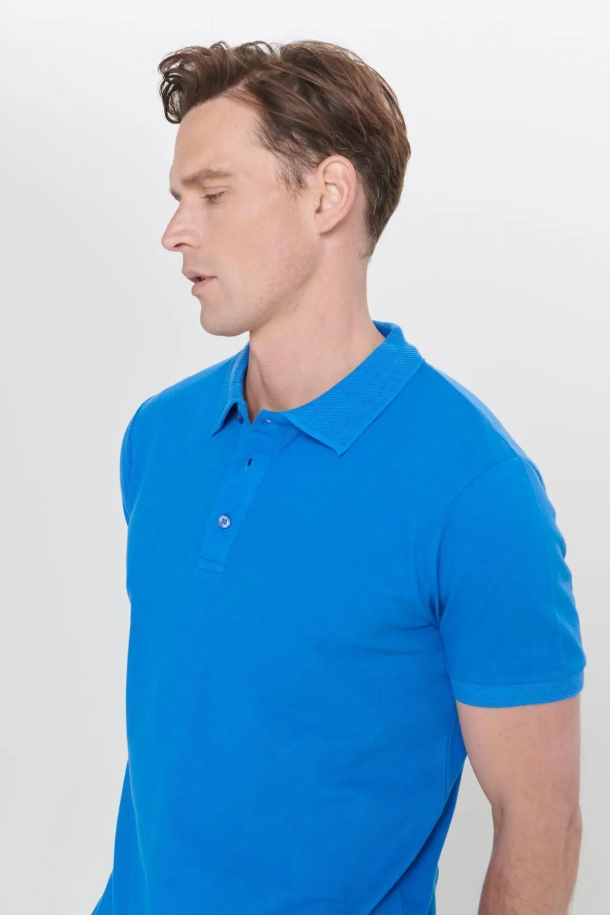 Erkek Royal Mavi %100 Pamuk Kıvrılmaz Pike Polo Yaka Slim Fit Dar Kesim Tişört
