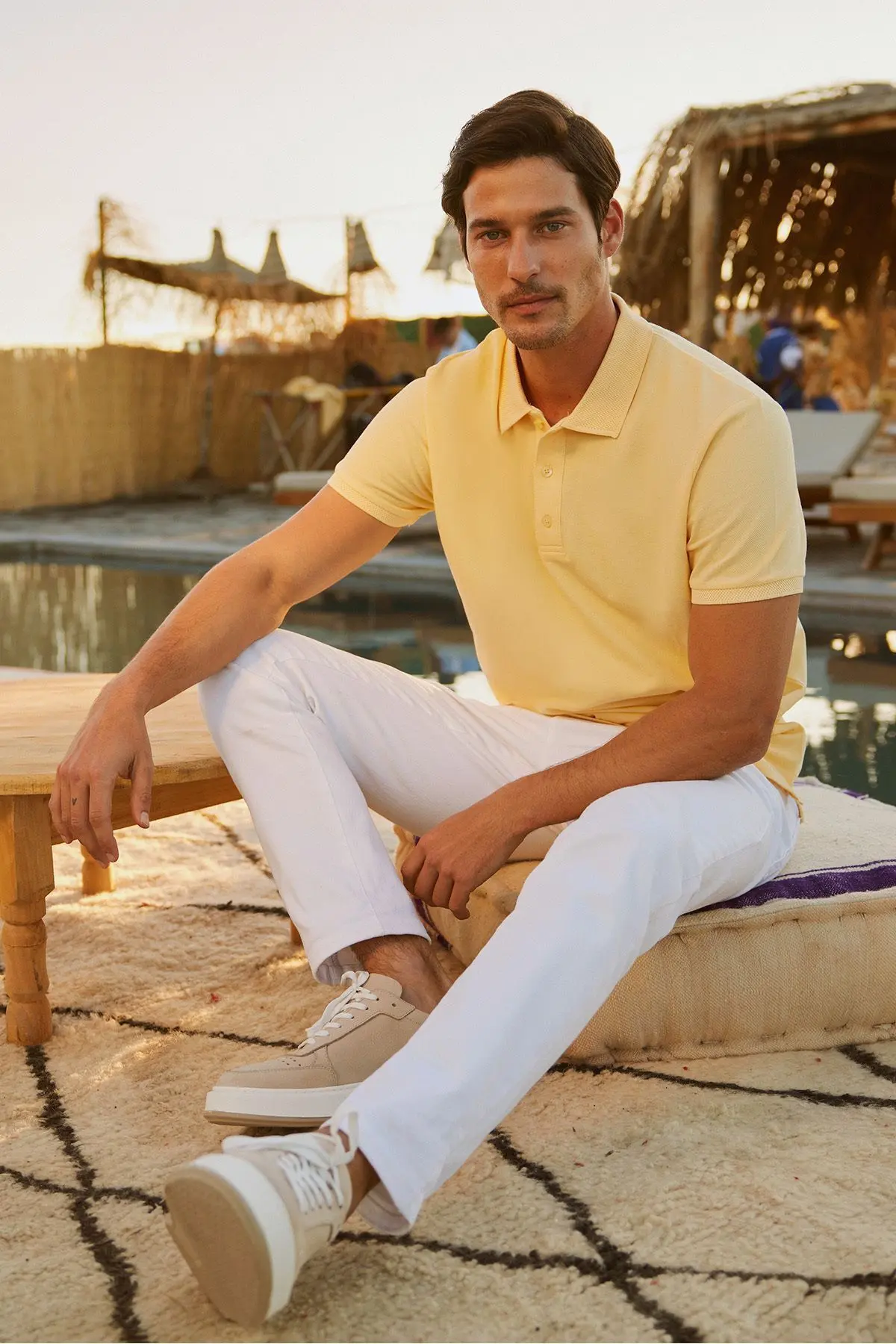 Erkek Sarı %100 Pamuk Kıvrılmaz Pike Polo Yaka Slim Fit Dar Kesim Tişört