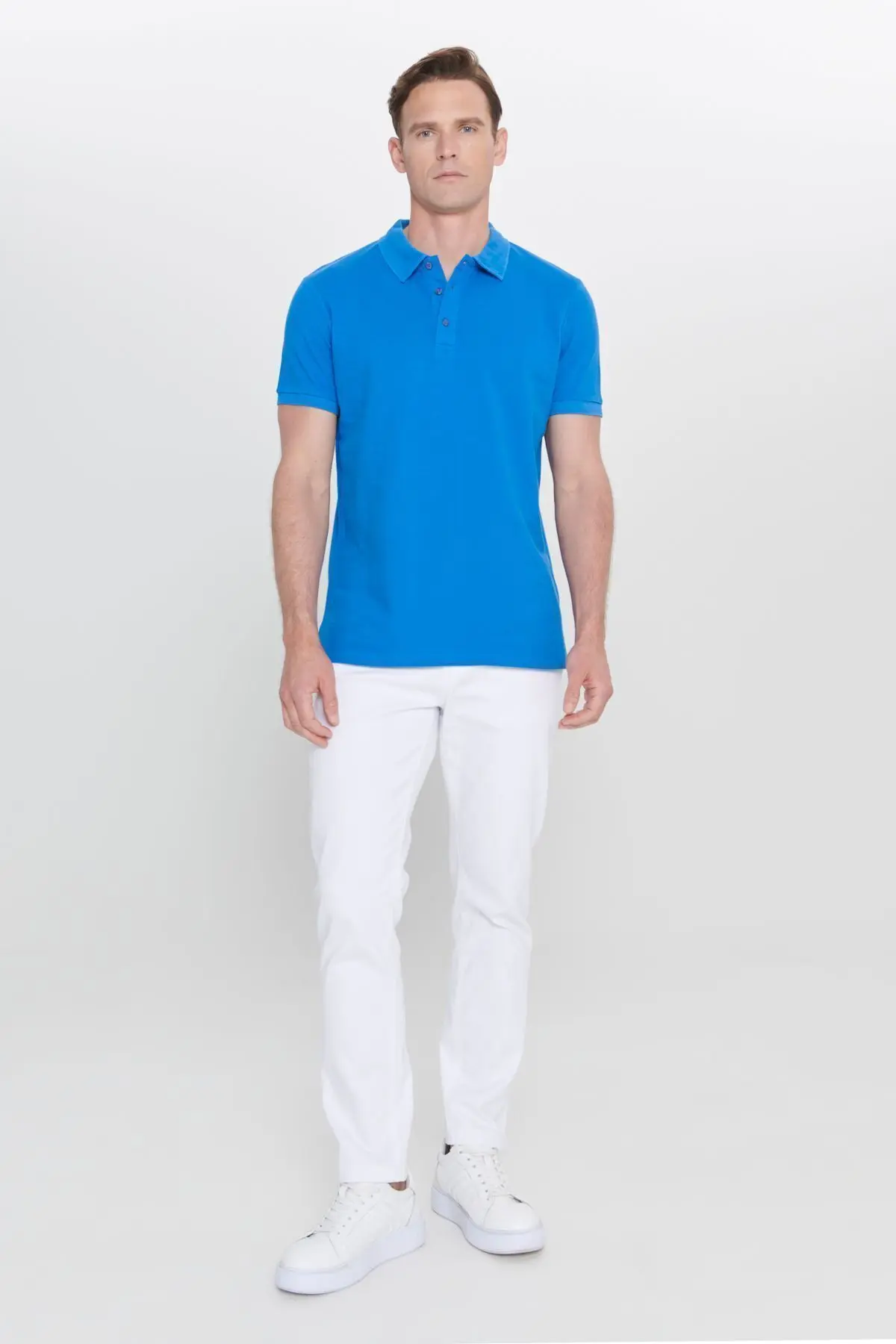Erkek Royal Mavi %100 Pamuk Kıvrılmaz Pike Polo Yaka Slim Fit Dar Kesim Tişört