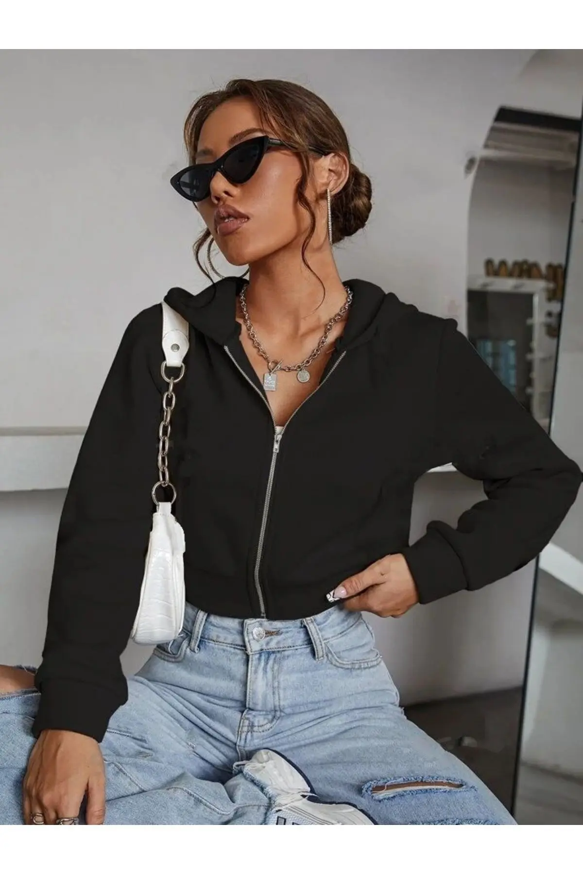 Kadın Siyah Kapşonlu Fermuarlı Crop Hırka 2 İplik Şardonlu