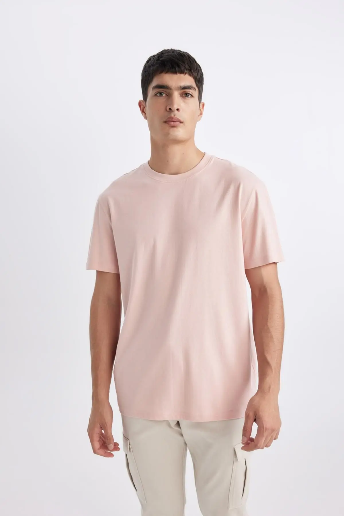 New Regular Fit Bisiklet Yaka Kısa Kollu %100 Pamuk Basic Tişört V7699az24sp