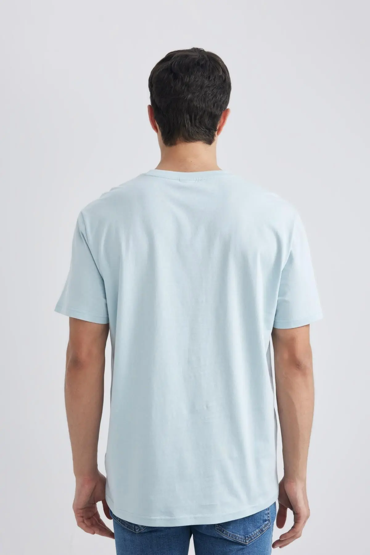 New Regular Fit Bisiklet Yaka Kısa Kollu %100 Pamuk Basic Tişört V7699az24sp