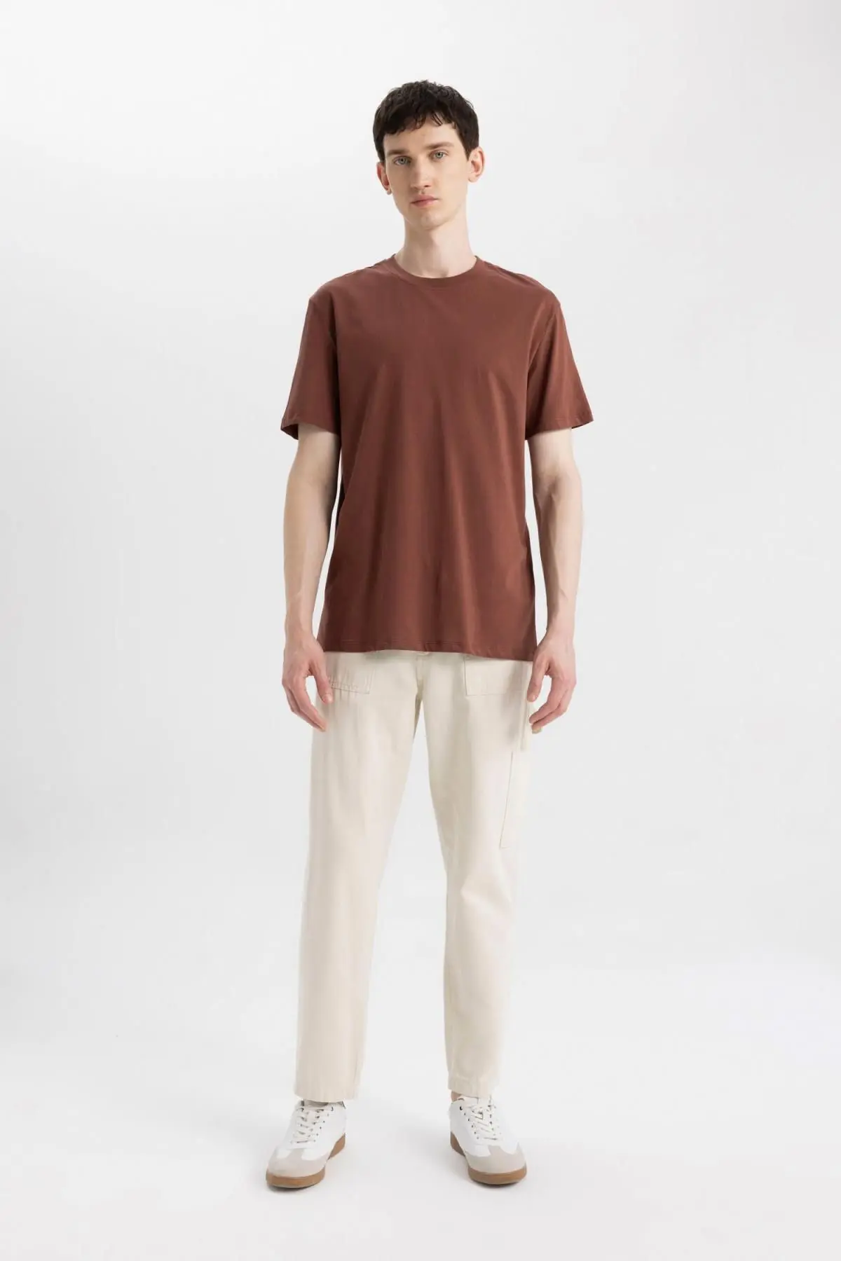 New Regular Fit Bisiklet Yaka Kısa Kollu Basic Tişört V7699az24sp