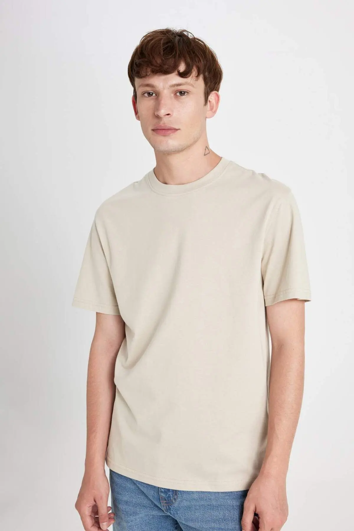 New Regular Fit Bisiklet Yaka Basic Kısa Kollu %100 Pamuk Tişört V7699az24sp