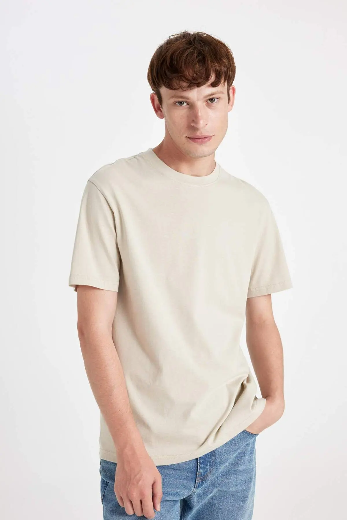 New Regular Fit Bisiklet Yaka Basic Kısa Kollu %100 Pamuk Tişört V7699az24sp