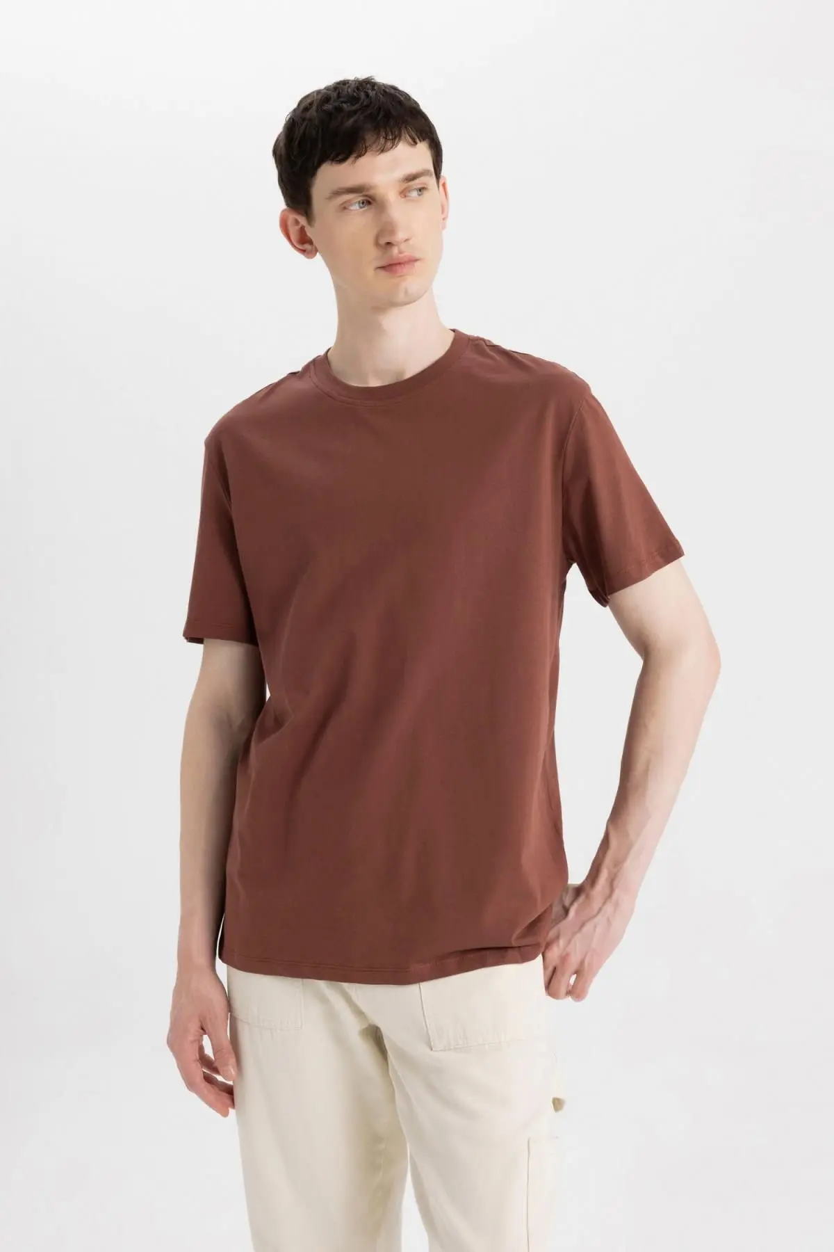 New Regular Fit Bisiklet Yaka Kısa Kollu Basic Tişört V7699az24sp