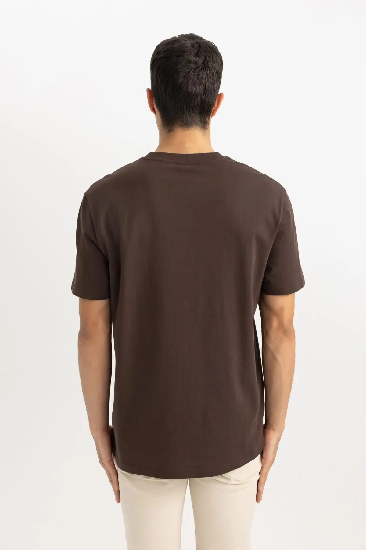 New Regular Fit Bisiklet Yaka Kısa Kollu %100 Pamuk Basic Tişört V7699az24sp