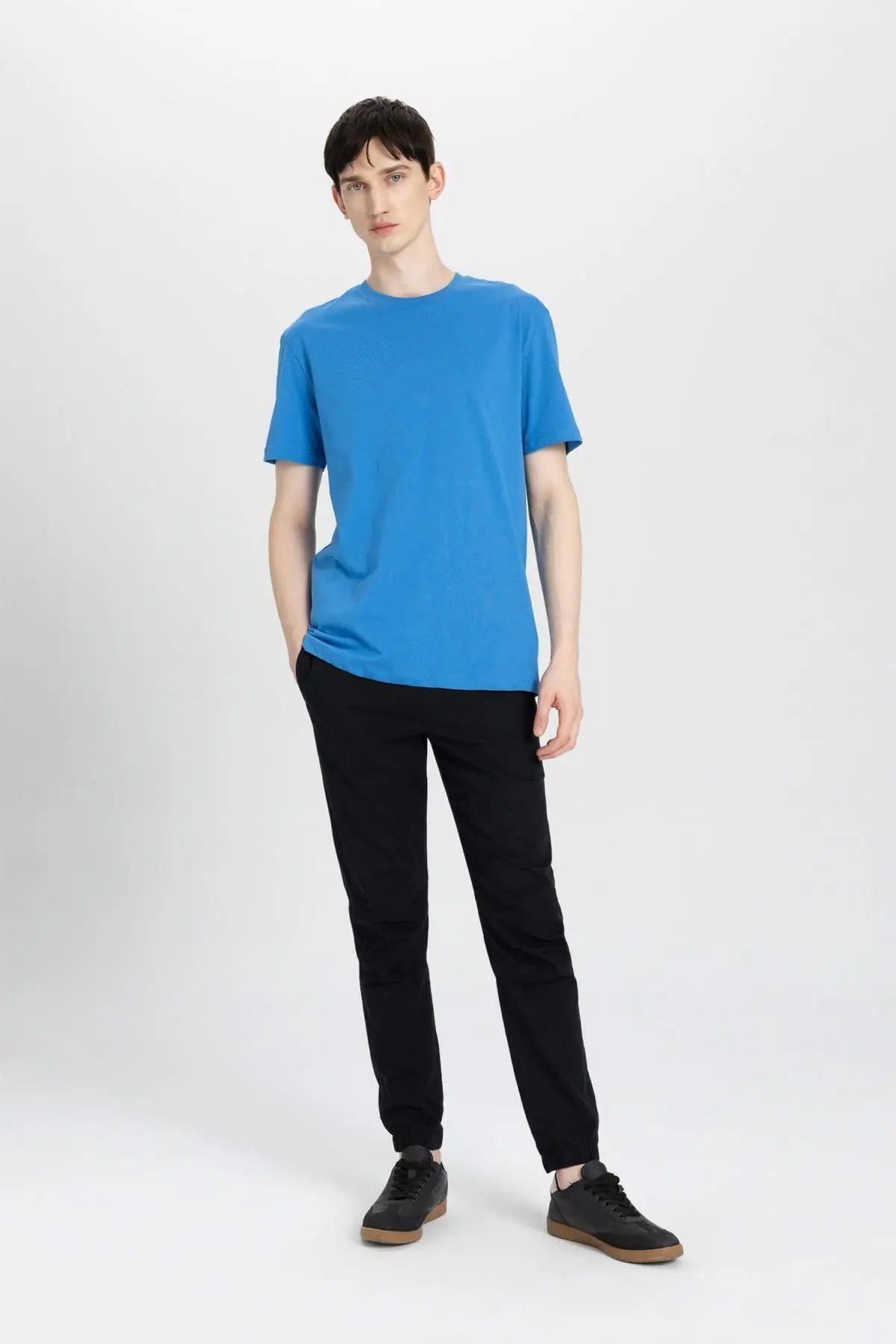 New Regular Fit Bisiklet Yaka Kısa Kollu Basic Tişört V7699az24sp