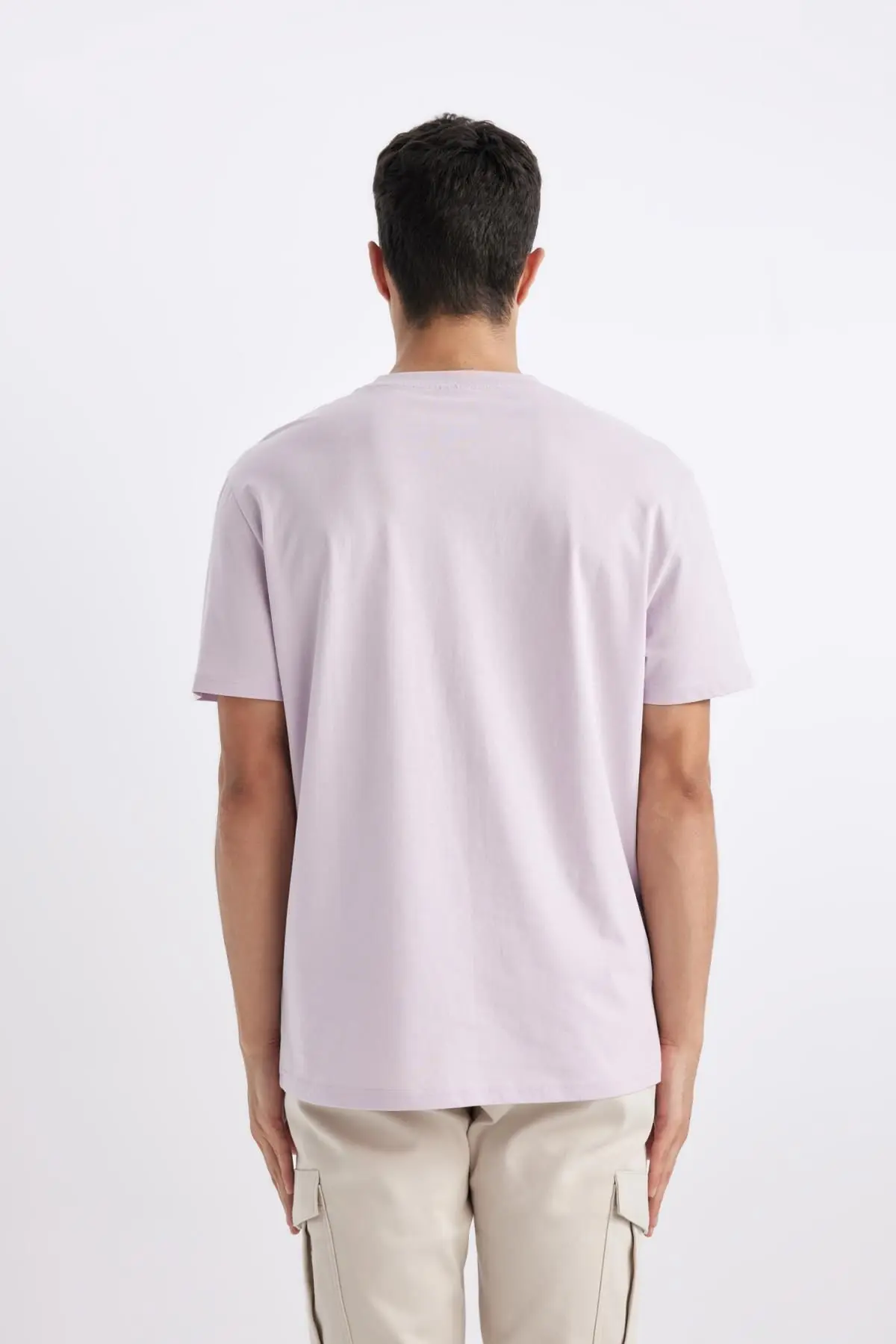 New Regular Fit Bisiklet Yaka Kısa Kollu %100 Pamuk Basic Tişört V7699az24sp