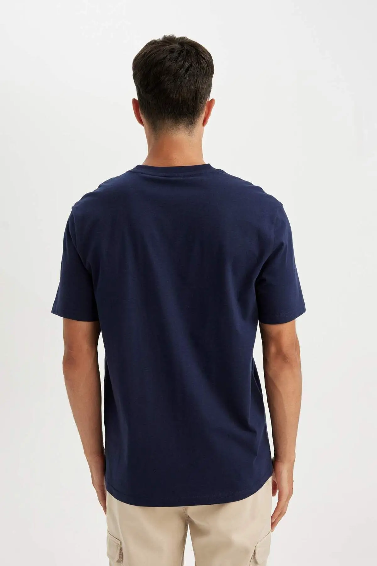 New Regular Fit Bisiklet Yaka Basic Kısa Kollu %100 Pamuk Tişört V7699az24sp