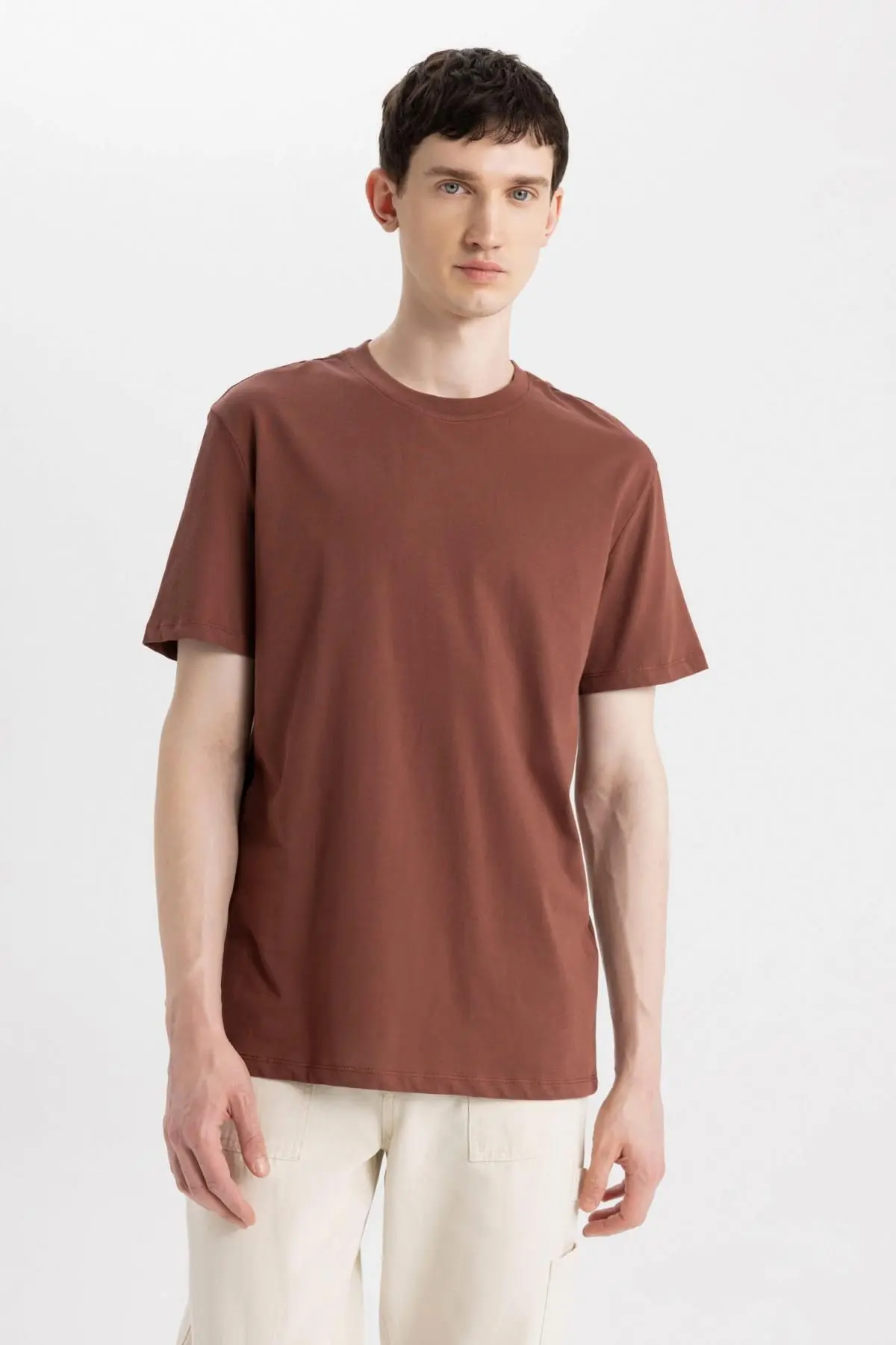 New Regular Fit Bisiklet Yaka Kısa Kollu Basic Tişört V7699az24sp