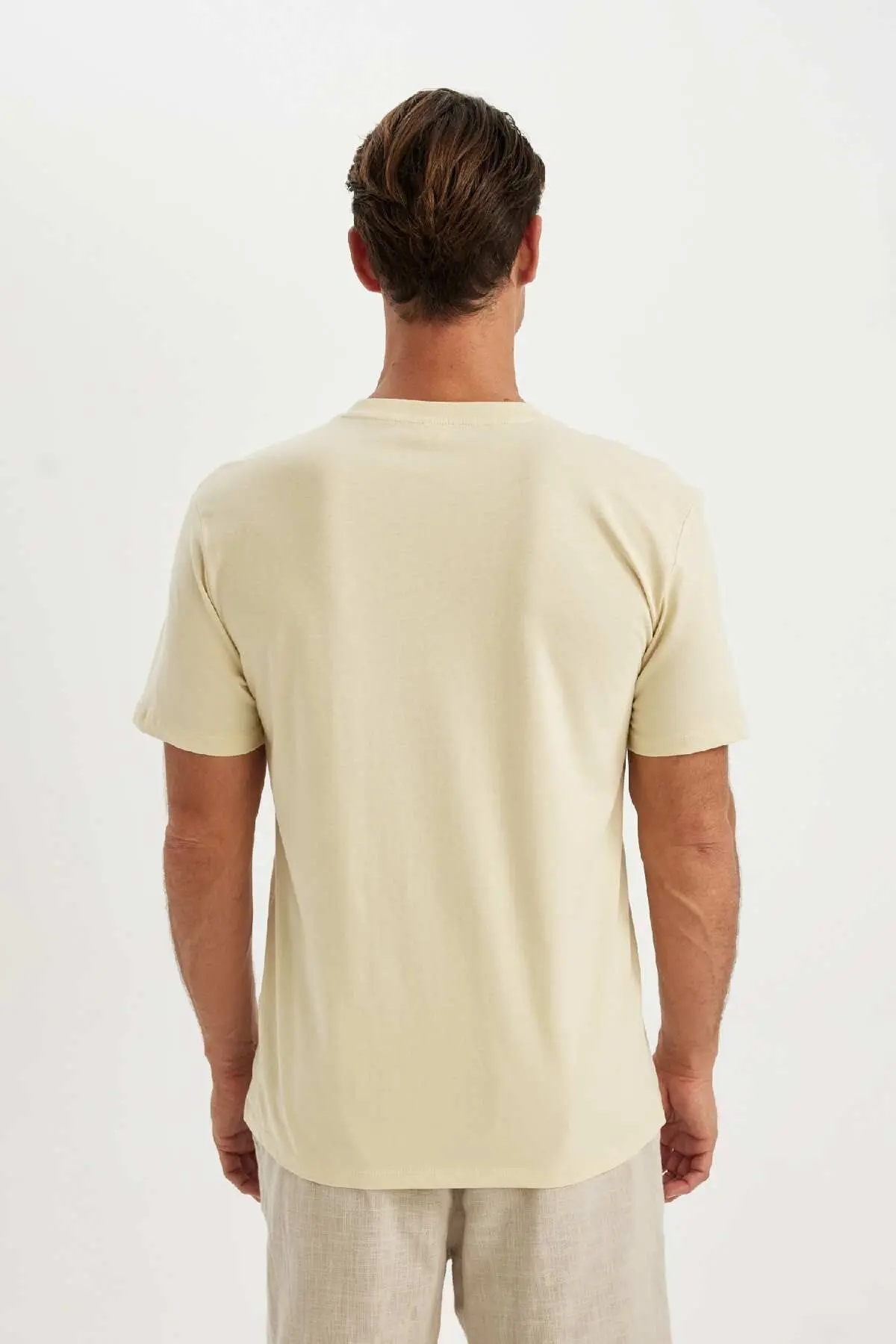 New Regular Fit Bisiklet Yaka Kısa Kollu %100 Pamuk Basic Tişört V7699AZ24SP