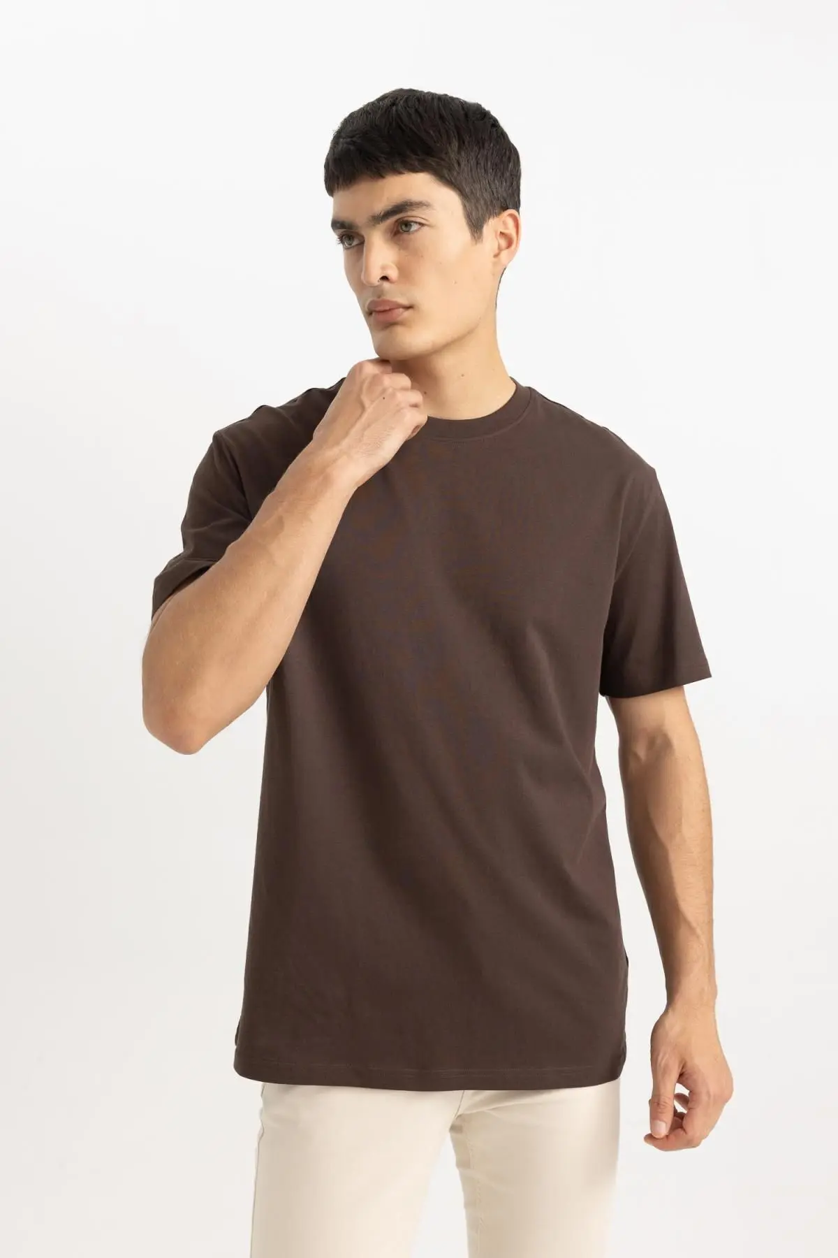 New Regular Fit Bisiklet Yaka Kısa Kollu %100 Pamuk Basic Tişört V7699az24sp